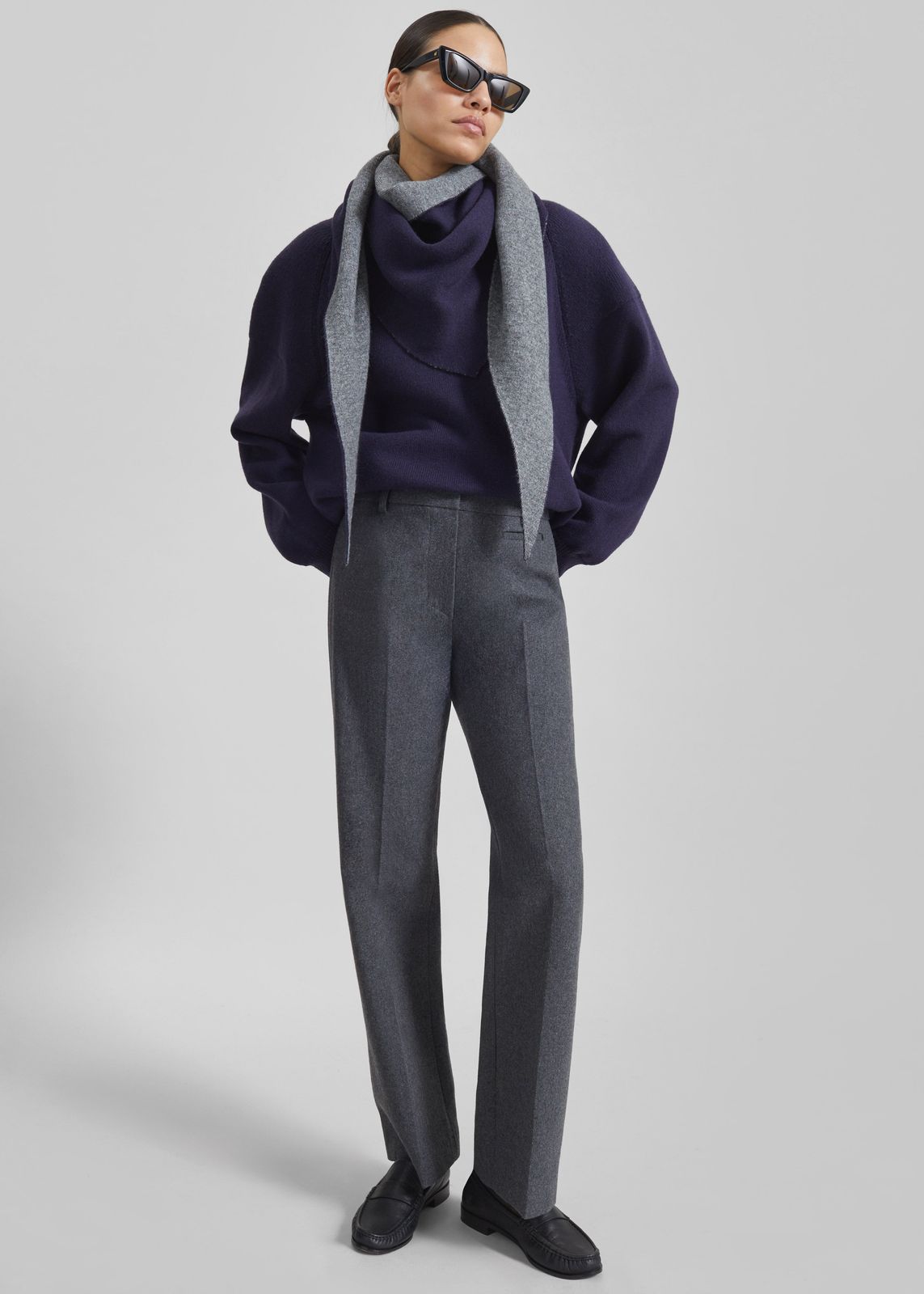 Avize Wool Straight Trousers - Dark Grey