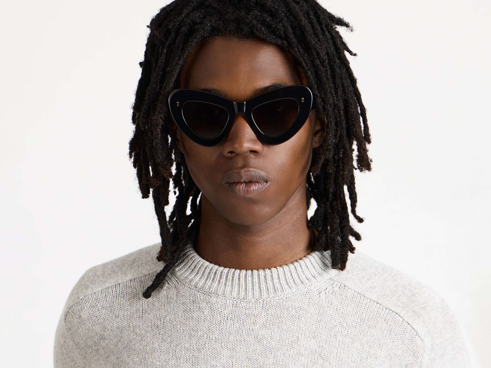 JWA06 BUTTERFLY SUNGLASSES IN BLACK