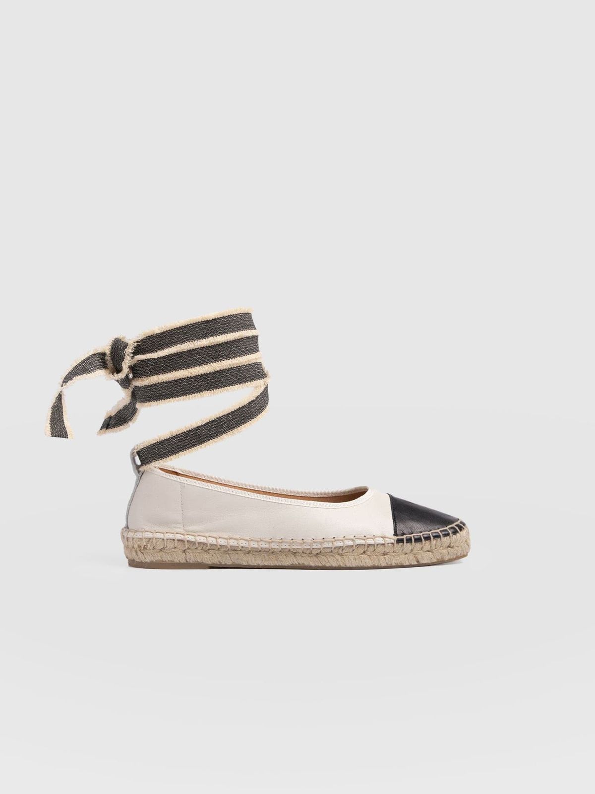 Rowe Espadrille Tie Pumps - Cream/Black