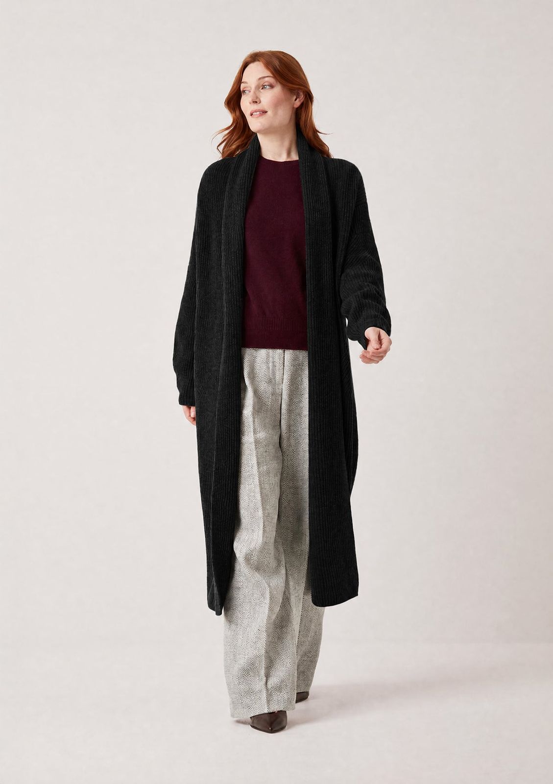 Ribbed Cashmere Coatigan in Black