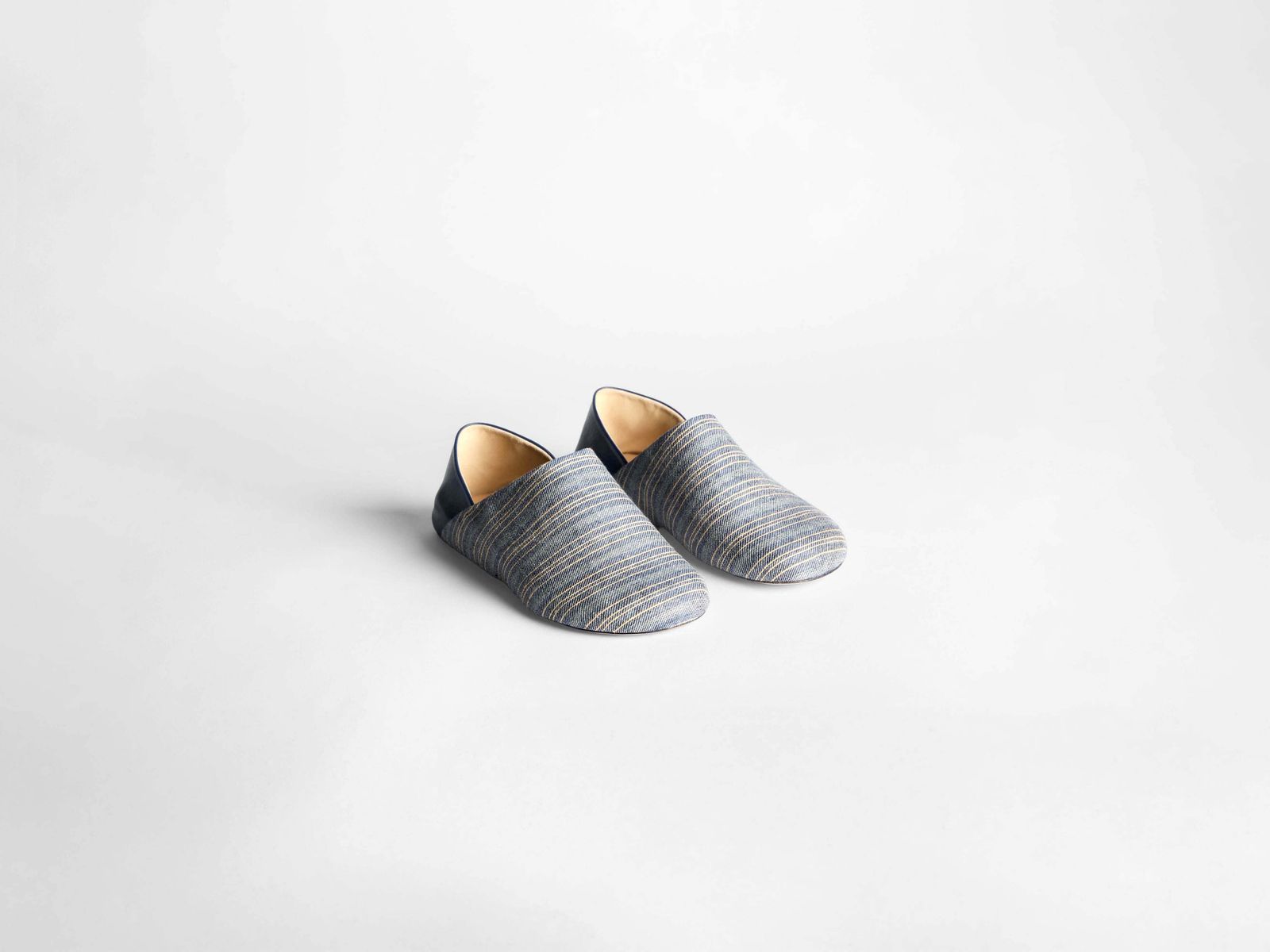 WOMENS SLIPPER MULES IN NAVY & OFF-WHITE
