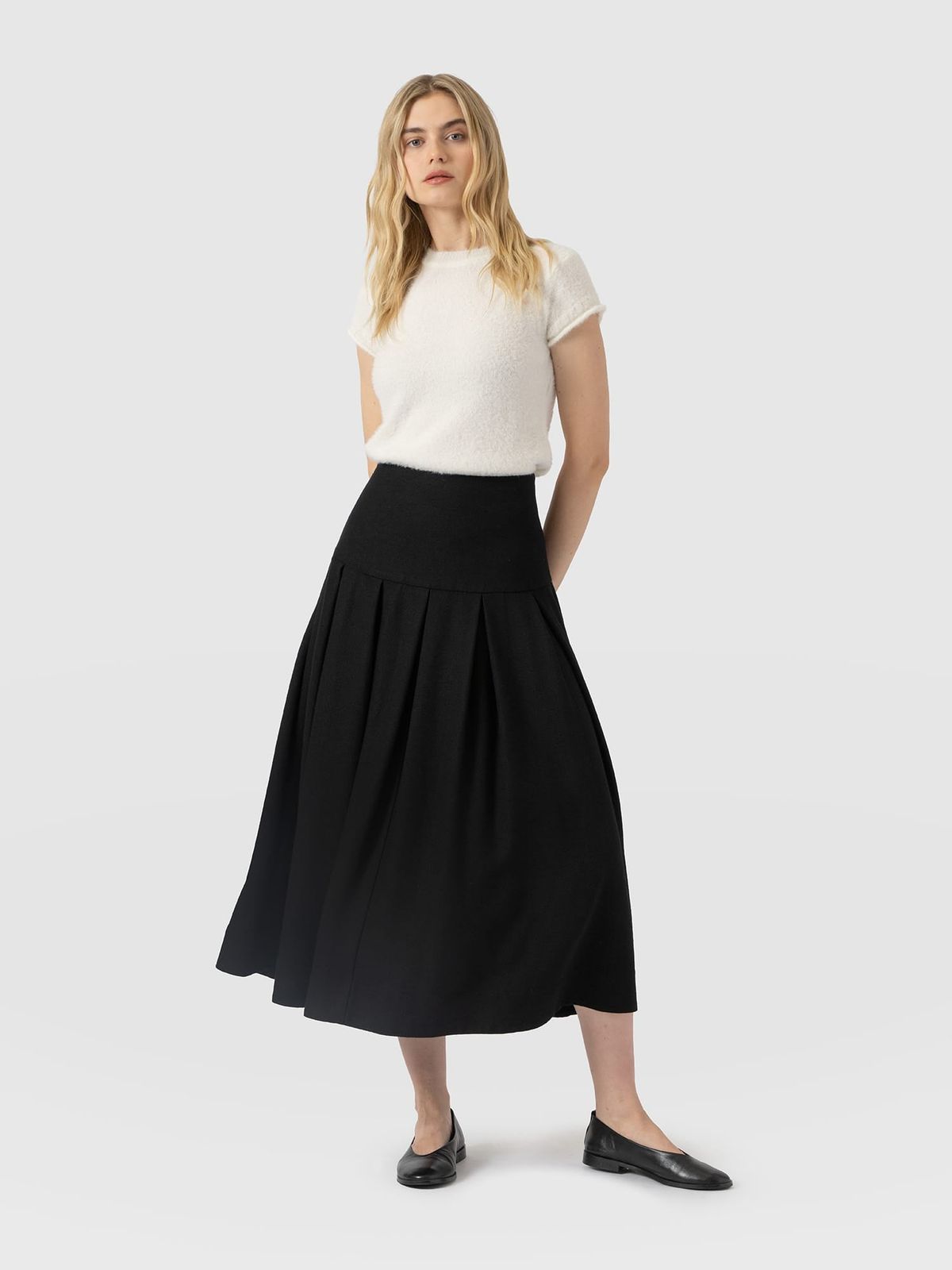Everly Pleated Skirt - Black