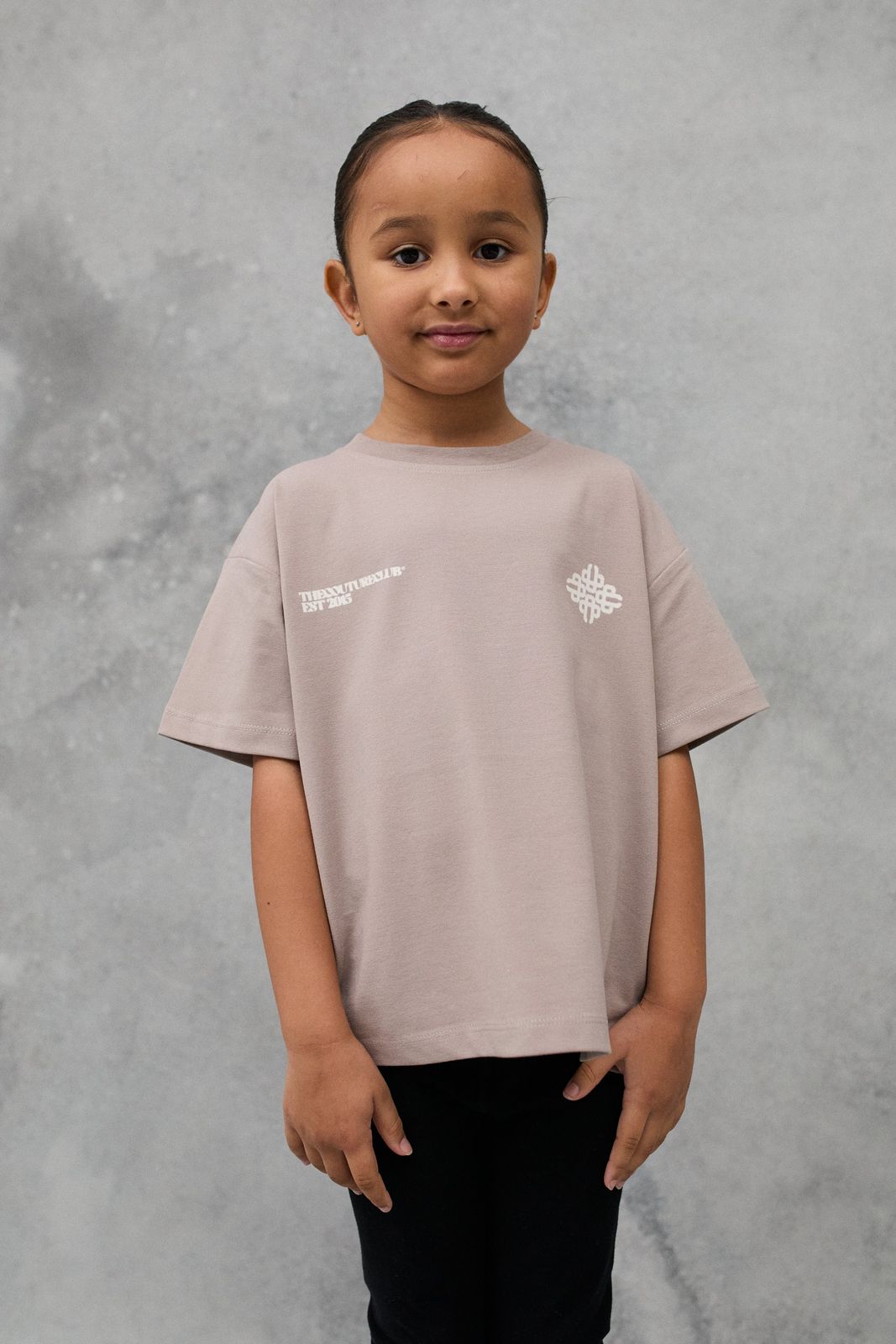 JNR BLURRED GRAPHIC EMBLEM T-SHIRT - BROWN
