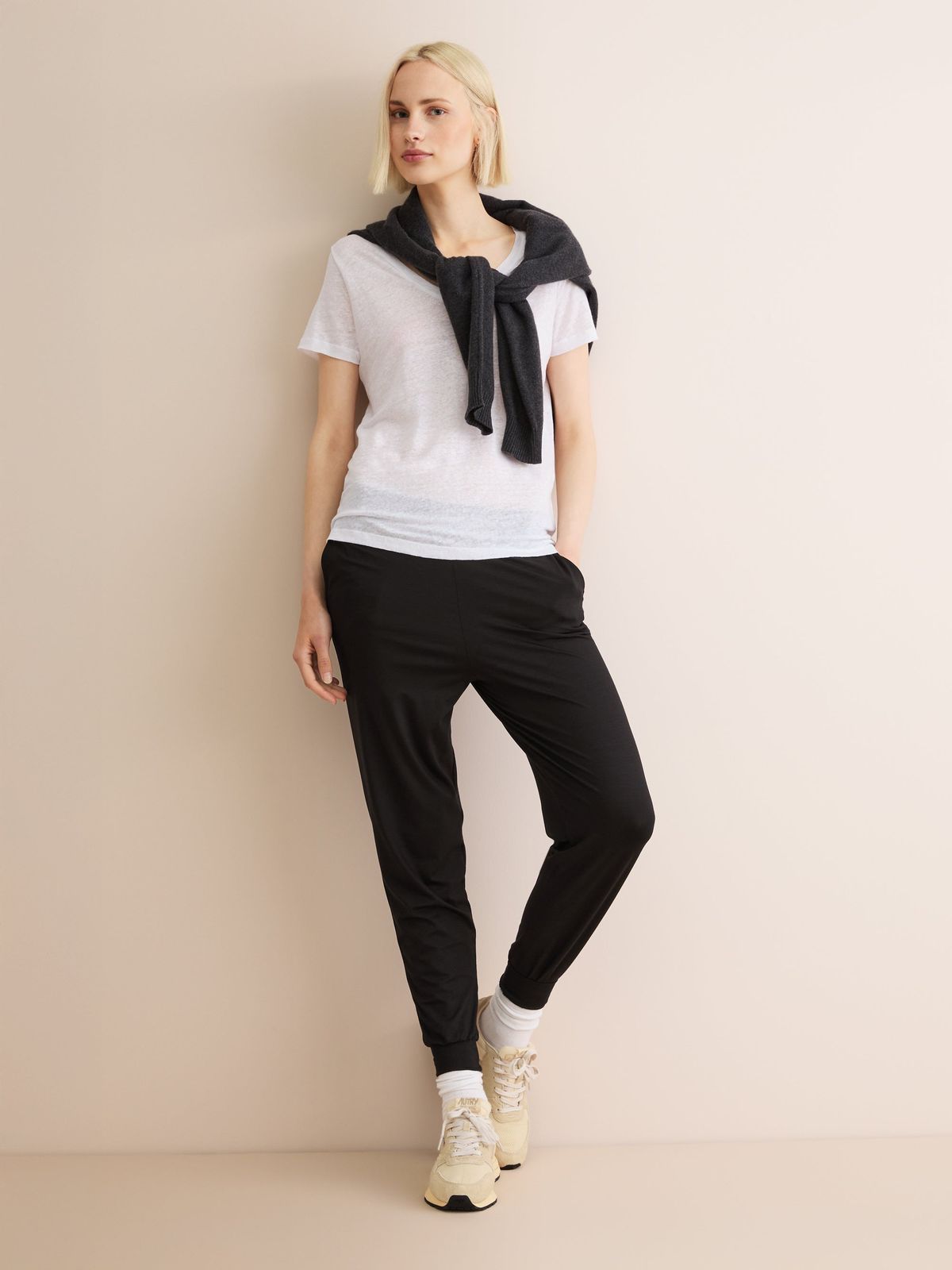 Basel Micro Modal Cuffed Sweatpants Black