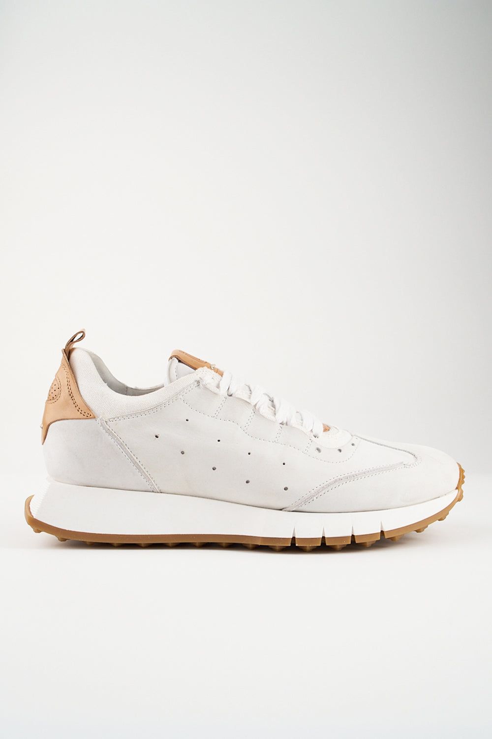 PEARCE limestone-white nubuck wingtip runners.