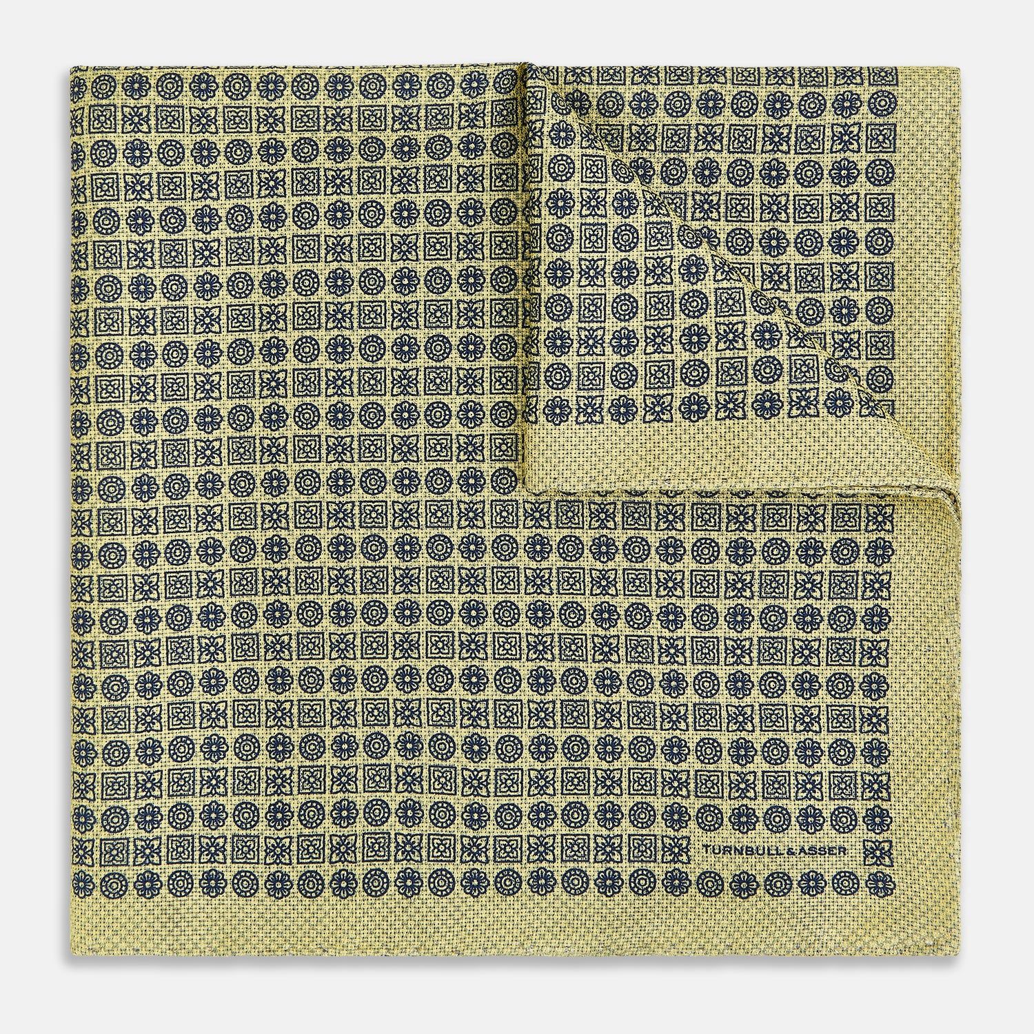 Rosette Yellow Pocket Square in Silk