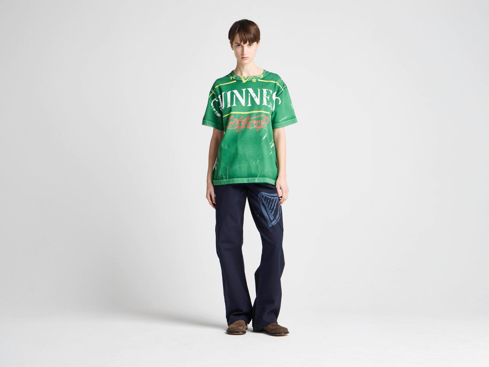 CL_JW ANDERSON X GUINNESS BOTTLE TOP PRINT T-SHIRT IN BLACK