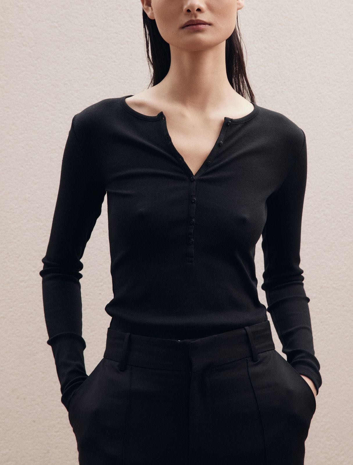 Classic Rib Henley in Black