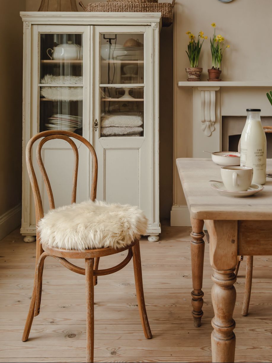 Padded Sheepskin Seat Pad - Cream