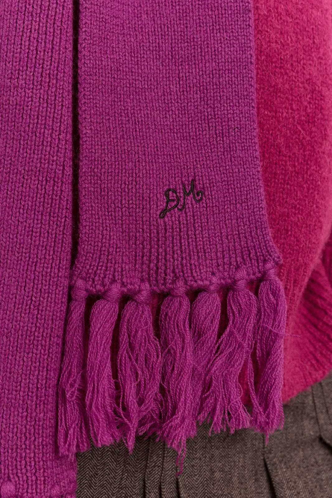 Wool Hooded Scarf With Tassels - Magenta