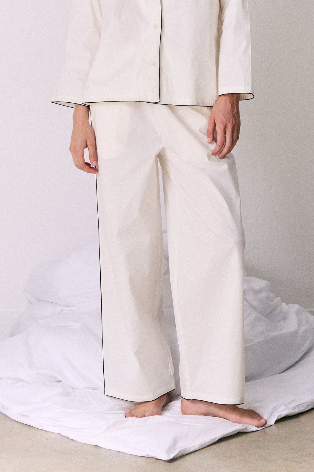 402 Trousers Cream