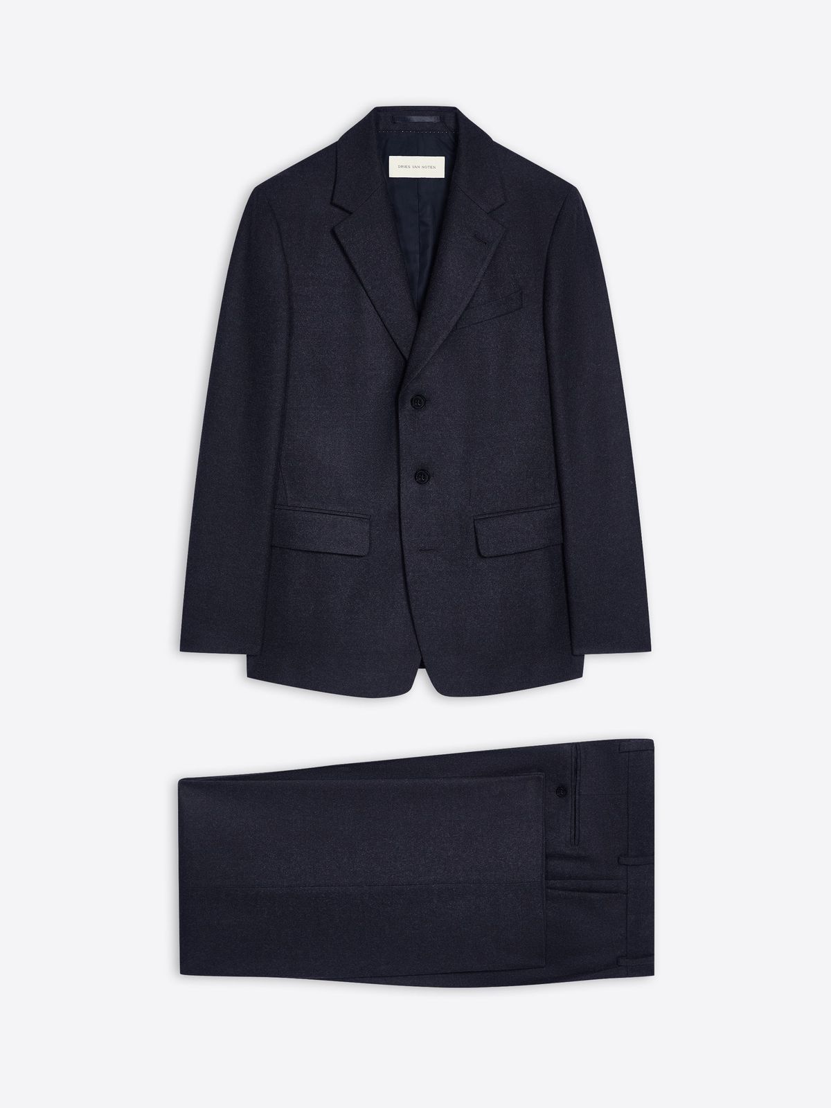 Loose fit suit