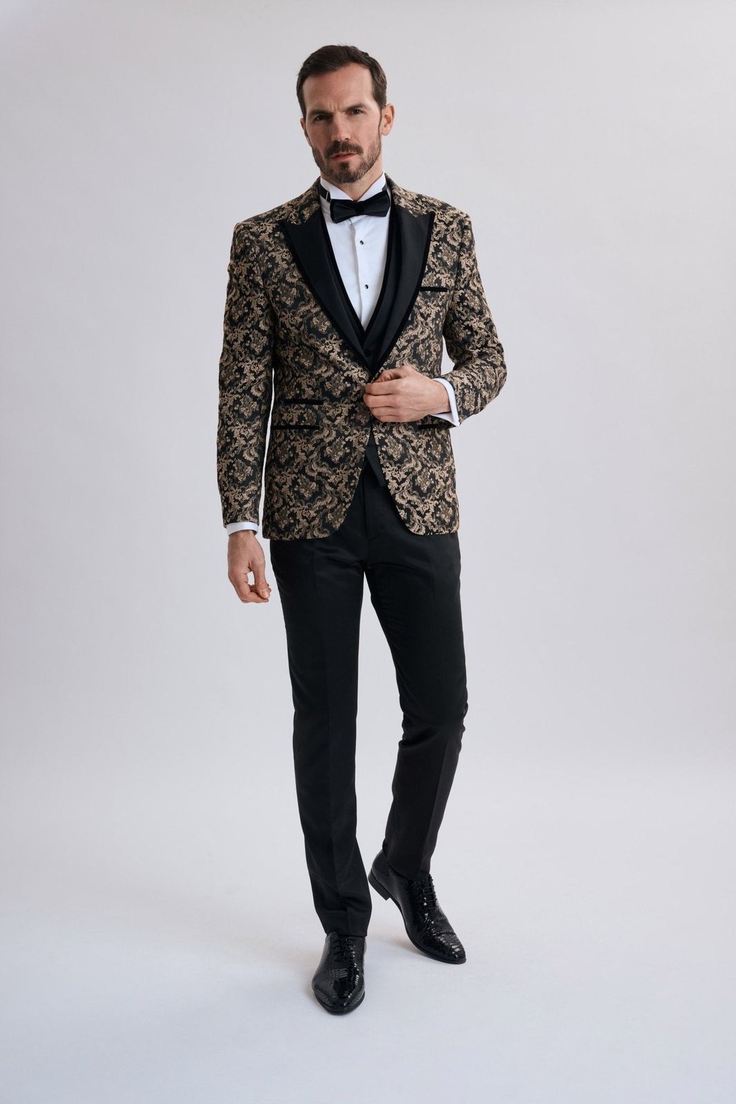 Leo Gold Pattern 3 Piece Suit