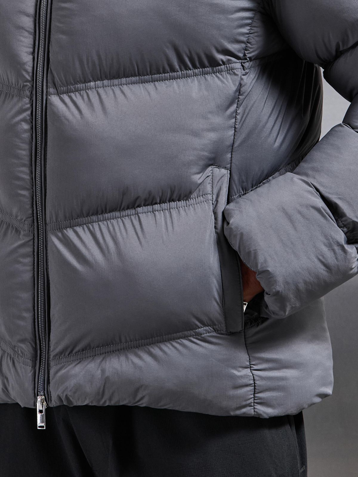 Chevron Puffer Jacket In Grey