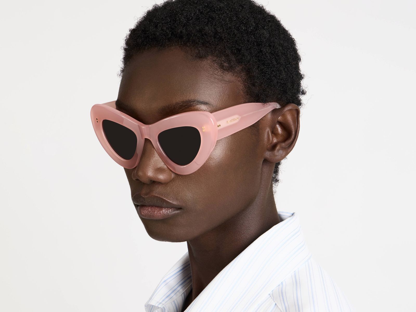 JWA06 BUTTERFLY SUNGLASSES IN PINK