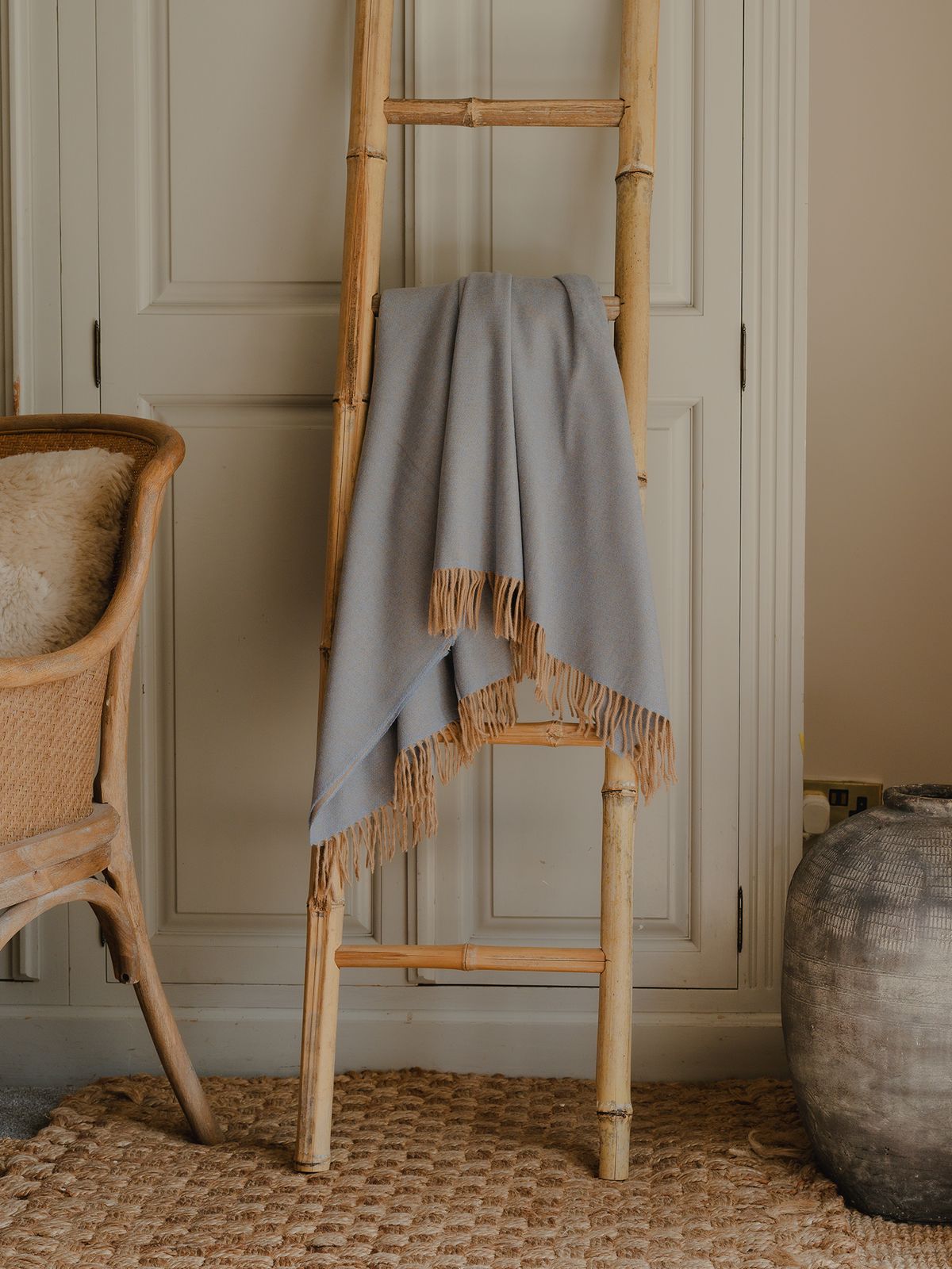 The Morar Cashmere Throw - Blue & Sand Reversible