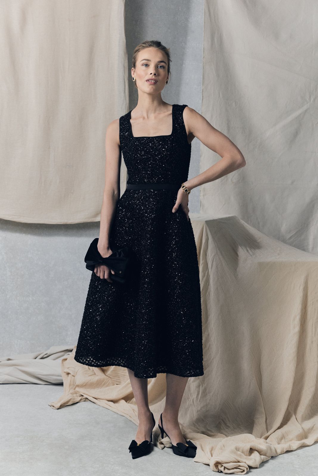 Apsley Sleeveless Sparkle Dress (Black Sequin)