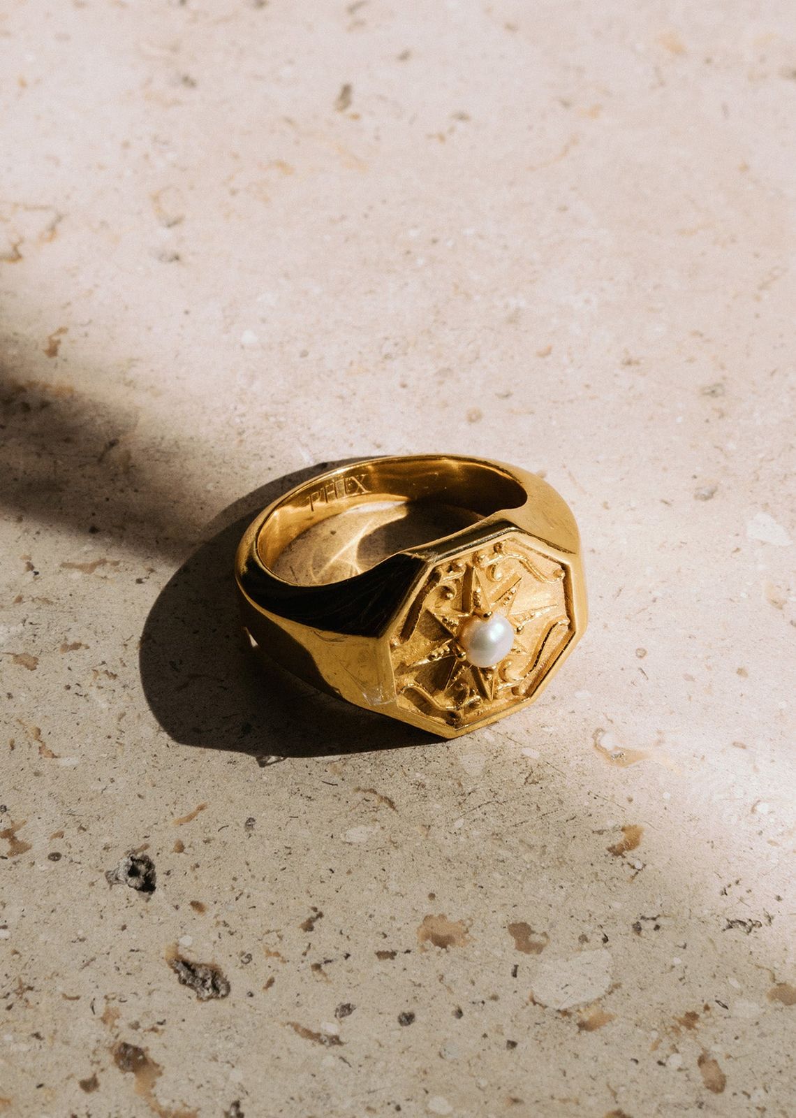 Gold Solis Pearl Ring