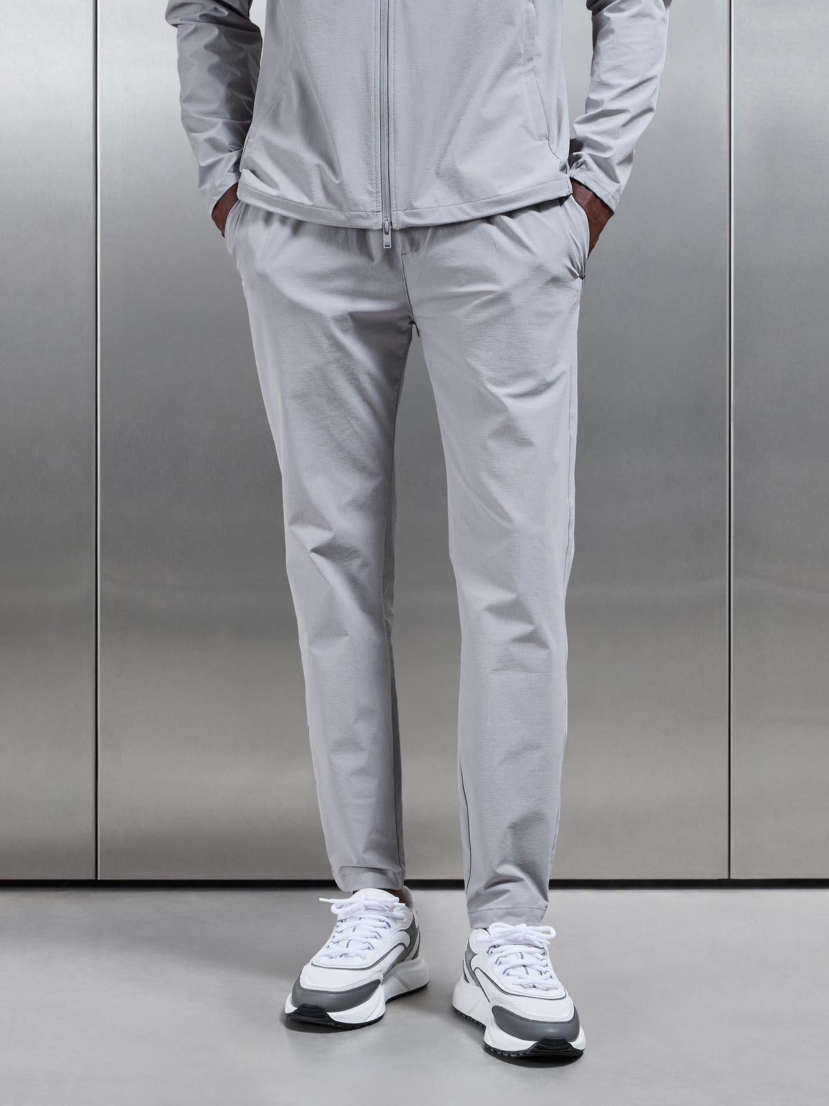Active Technical Tapered Trackpant in Mid Grey
