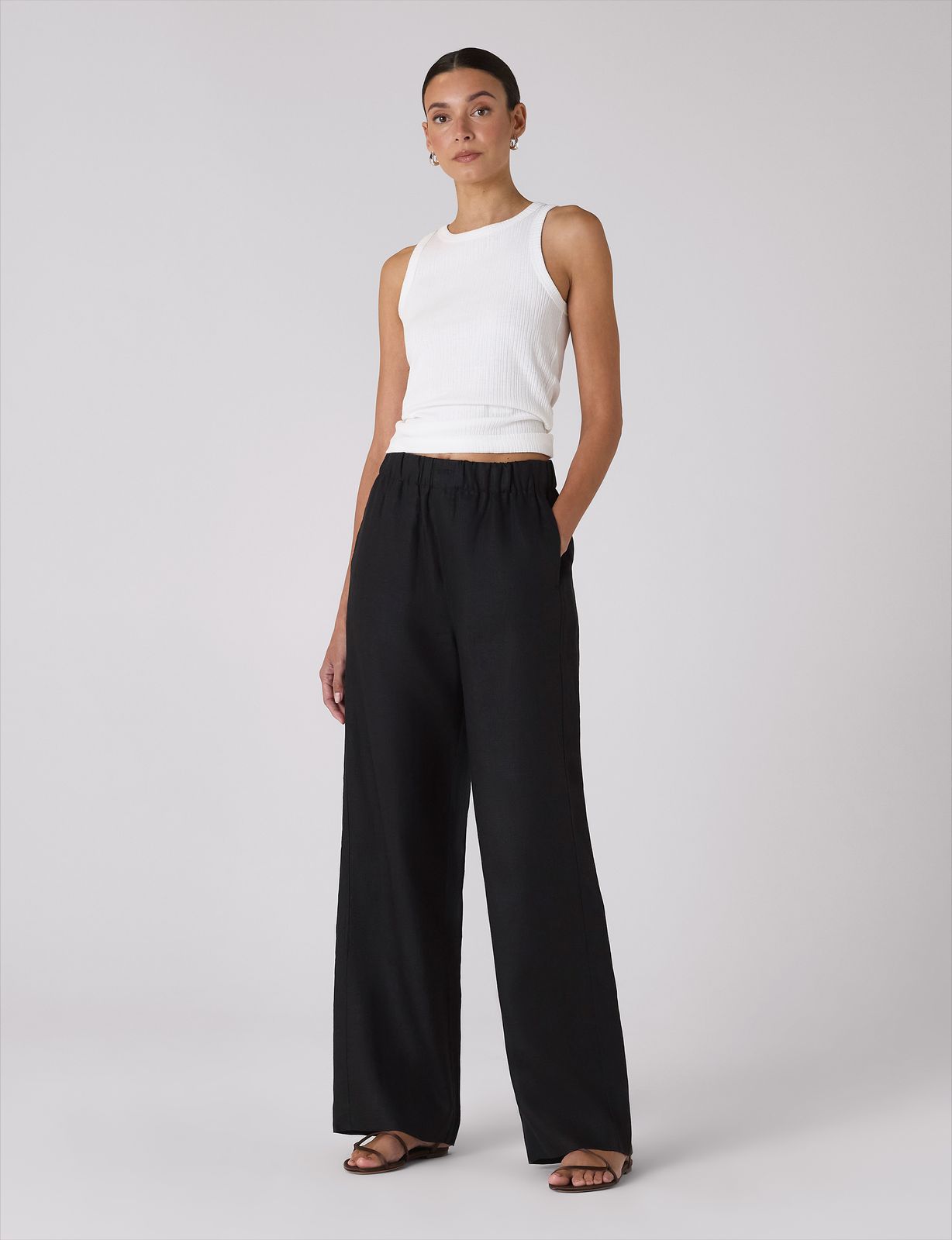 The Palazzo: Linen, Black
