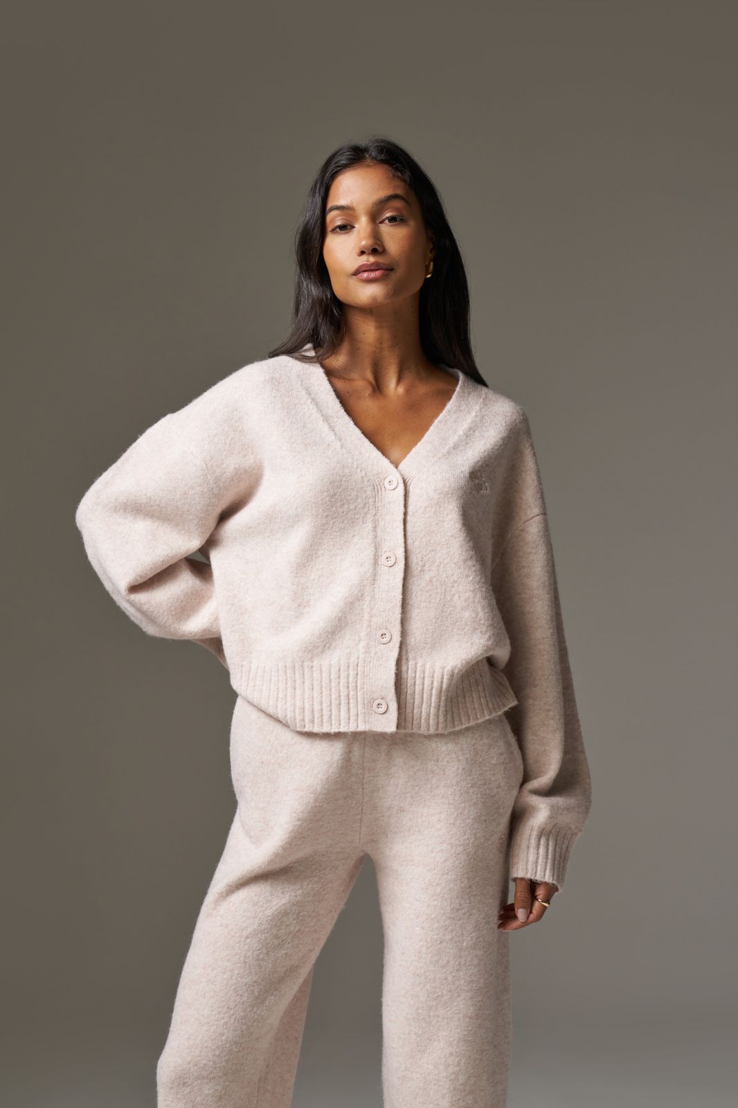 FLUFFY KNITTED EMBLEM EMBROIDERED CARDIGAN - PINK