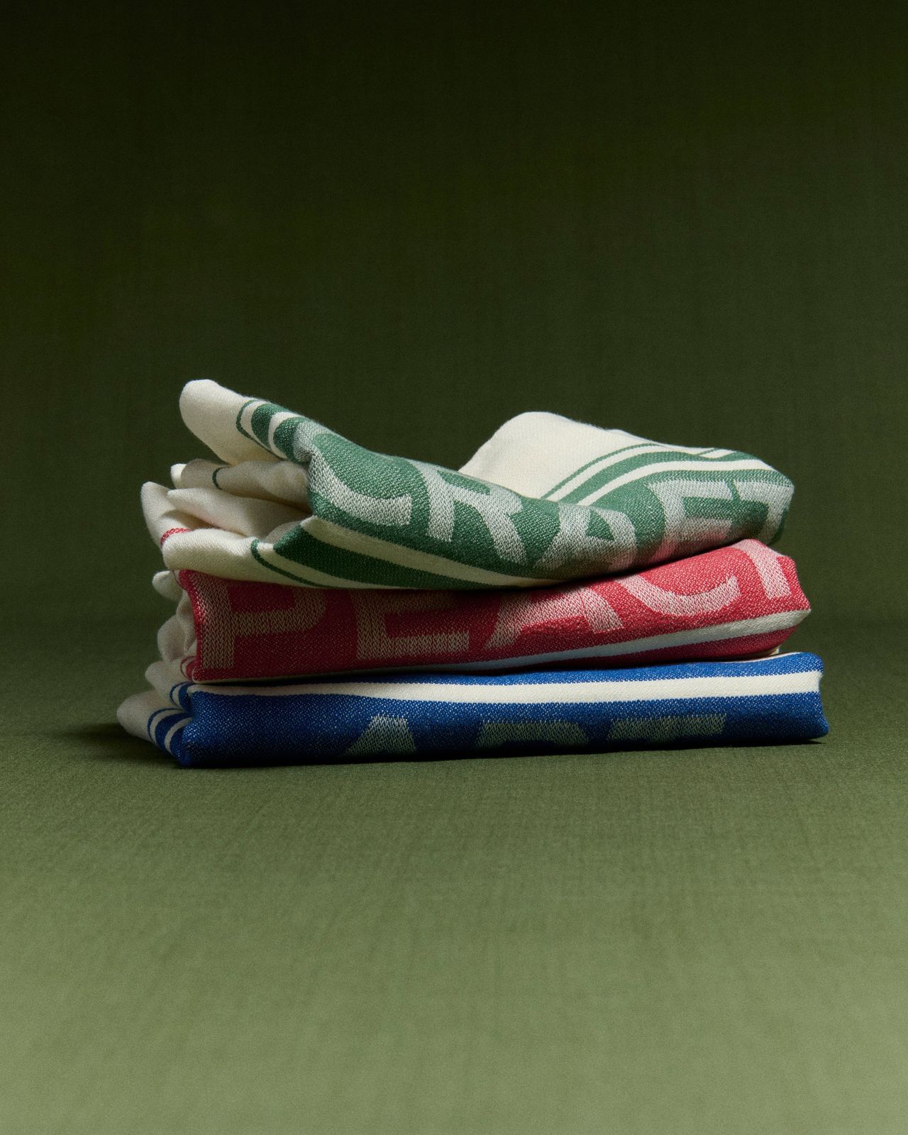 SET OF IRISH LINEN TEA TOWELS IN MULTI