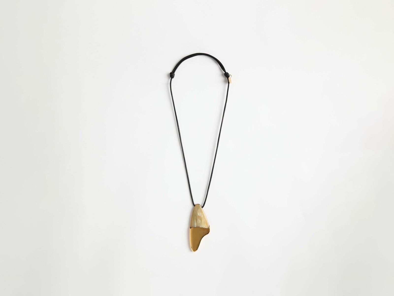 CL_SMALL SPEAR PENDANT - BEIGE_JY0266FA0513