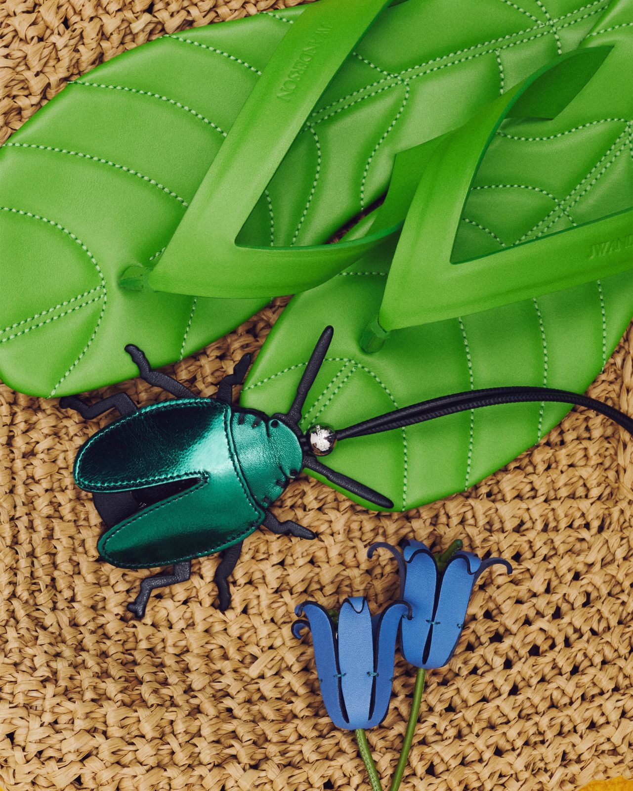 WOMENS LEATHER LEAF SLIDES IN LIME