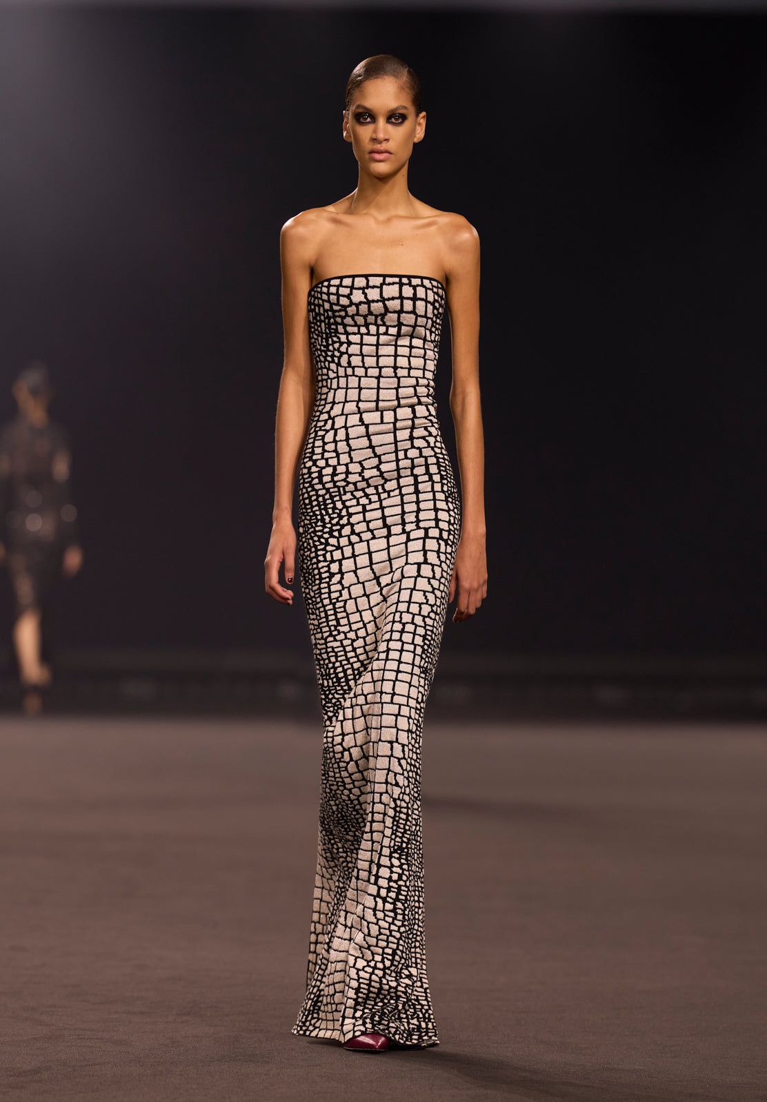 Look 16