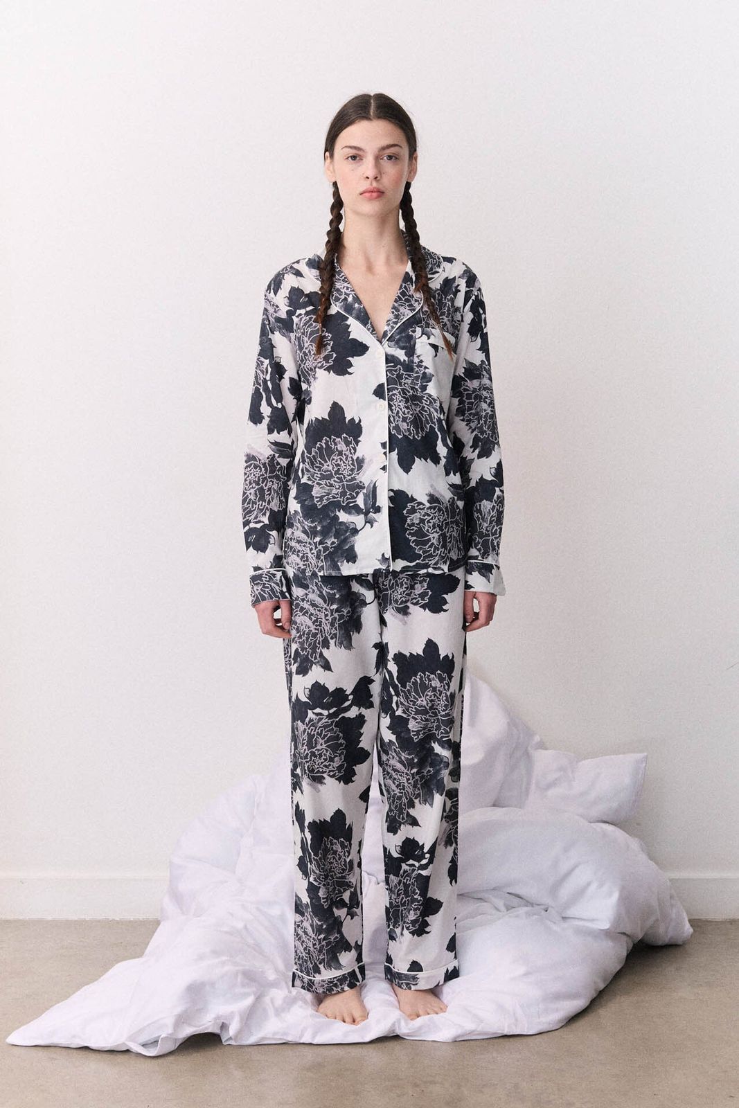 Long Set Peony White