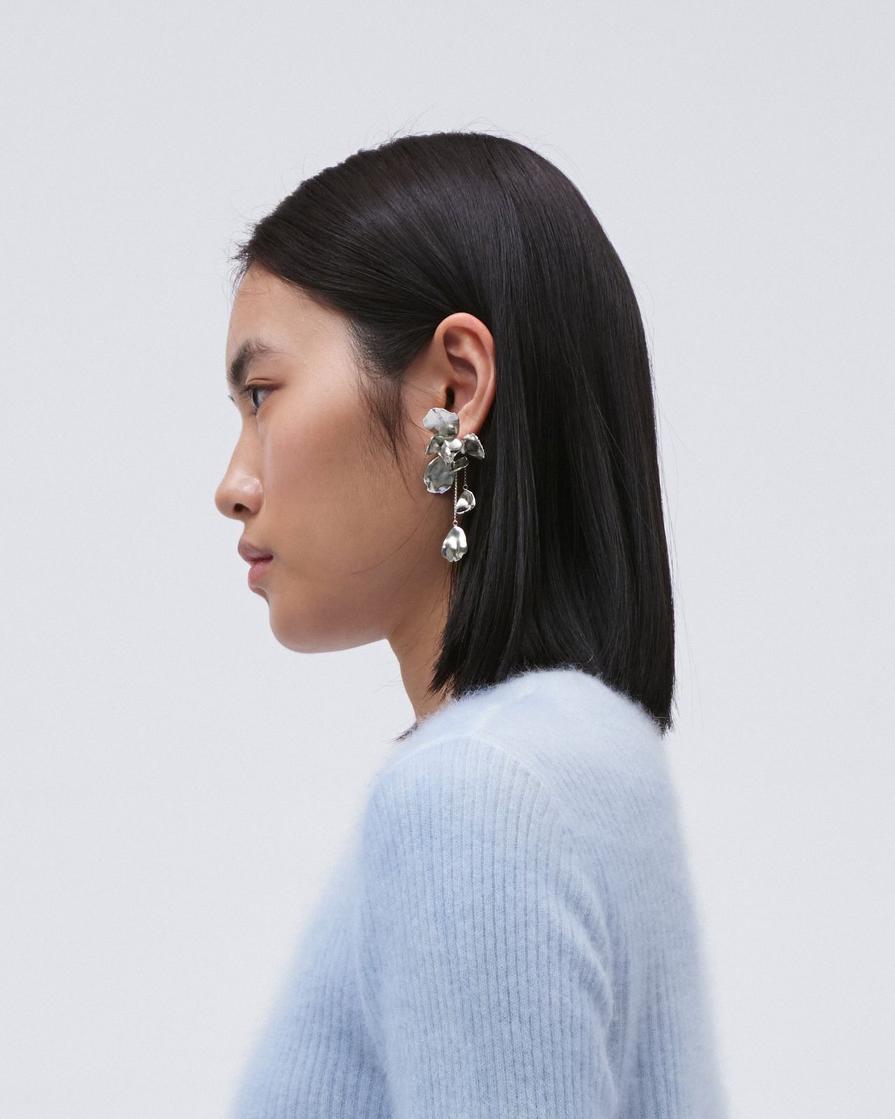 METAL FLOWER DANGLING EARRING