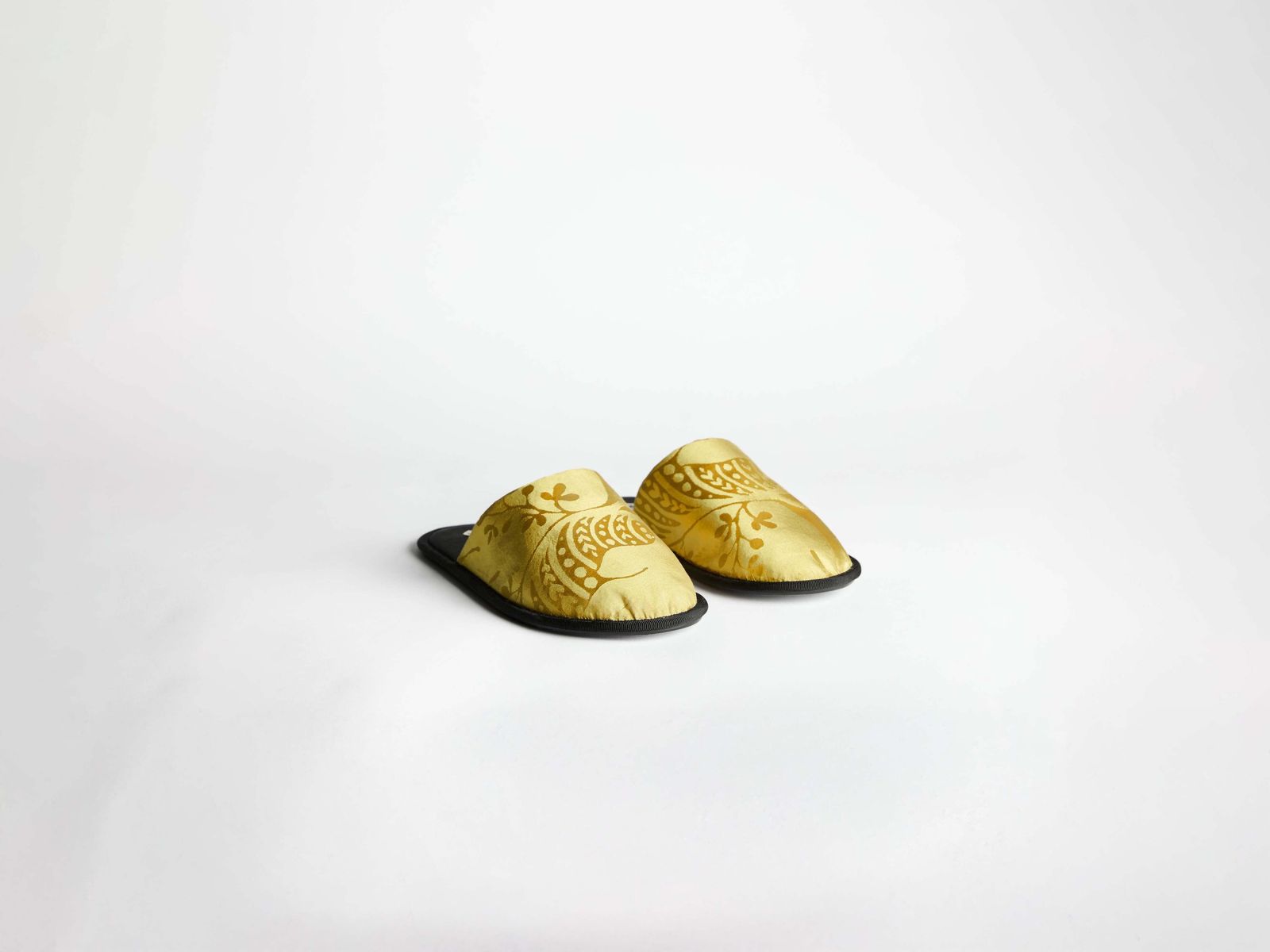 WOMENS CLOSE TOE SLIDES IN CITRINE