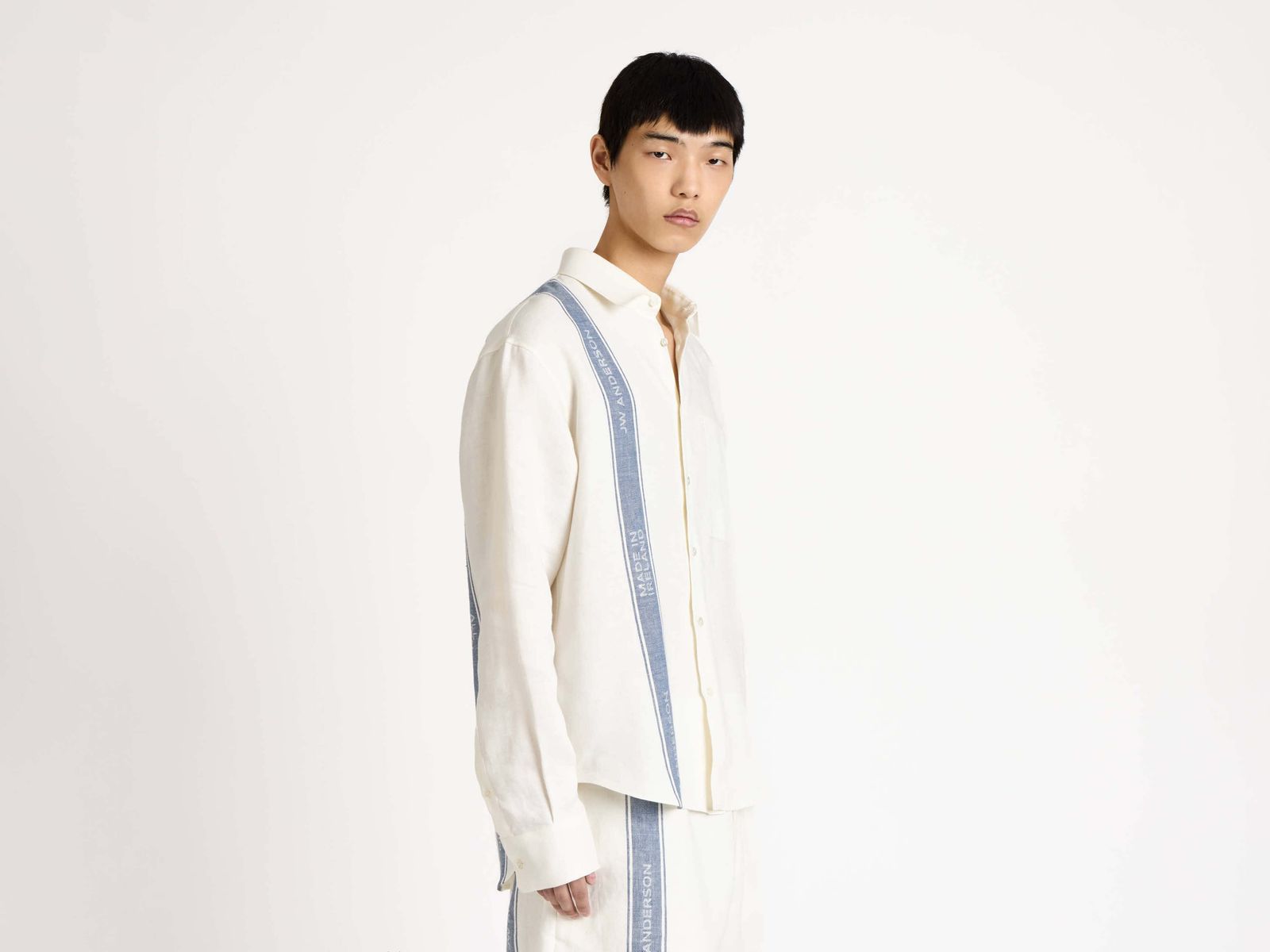 MENS SHIRT IN OFF WHITE & BLUE