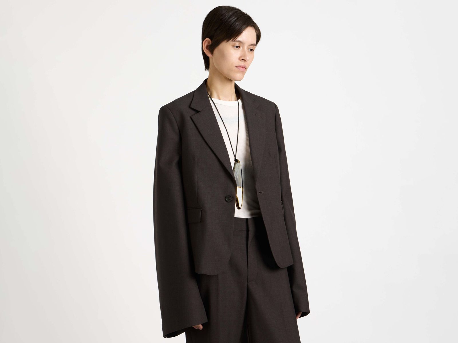 WOMENS TAILORED BELL SLEEVE JACKET IN CHOCOLATE BROWN