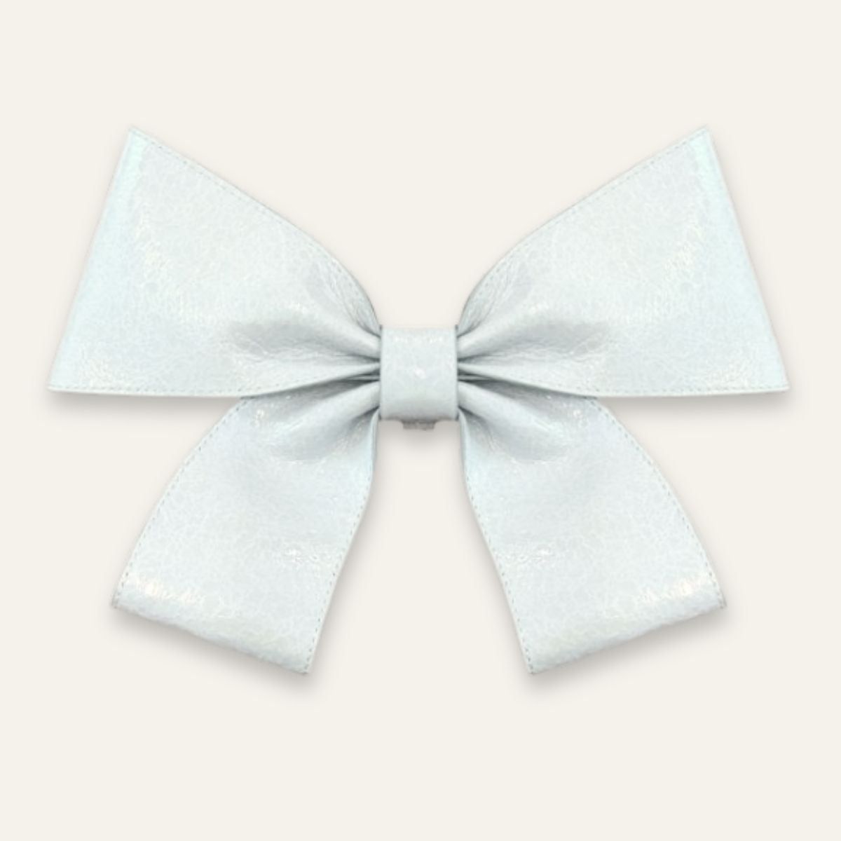 Deco Bow Classic | Ivory with Gold hardware