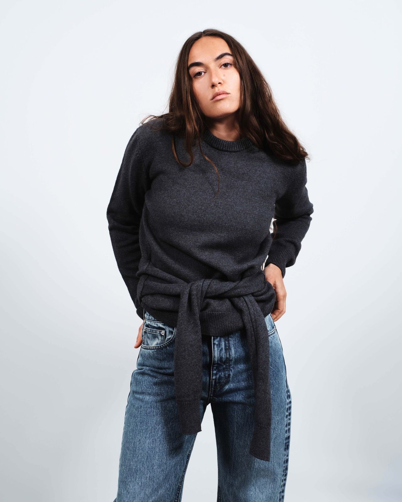 WOMENS SLEEVE-TIE WAISTED JUMPER IN CHARCOAL MELANGE