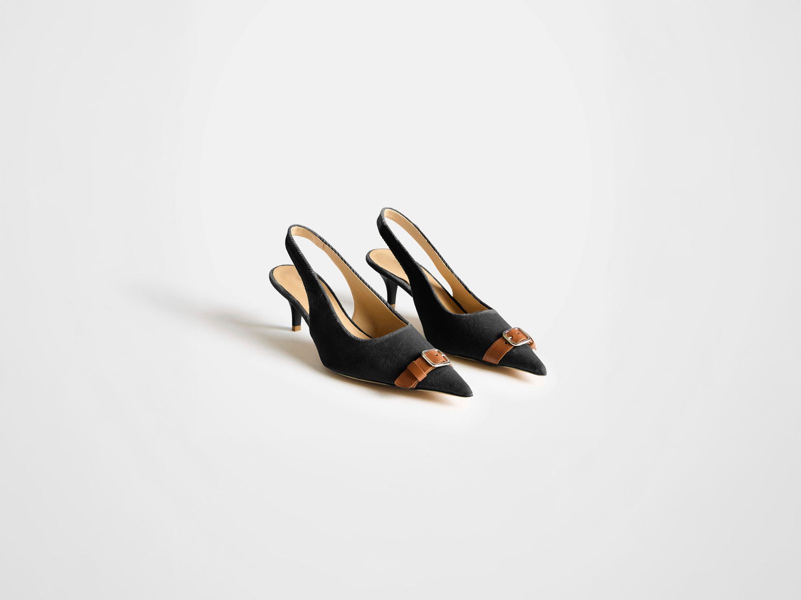 WOMENS BUCKLE SLING-BACK IN BLACK