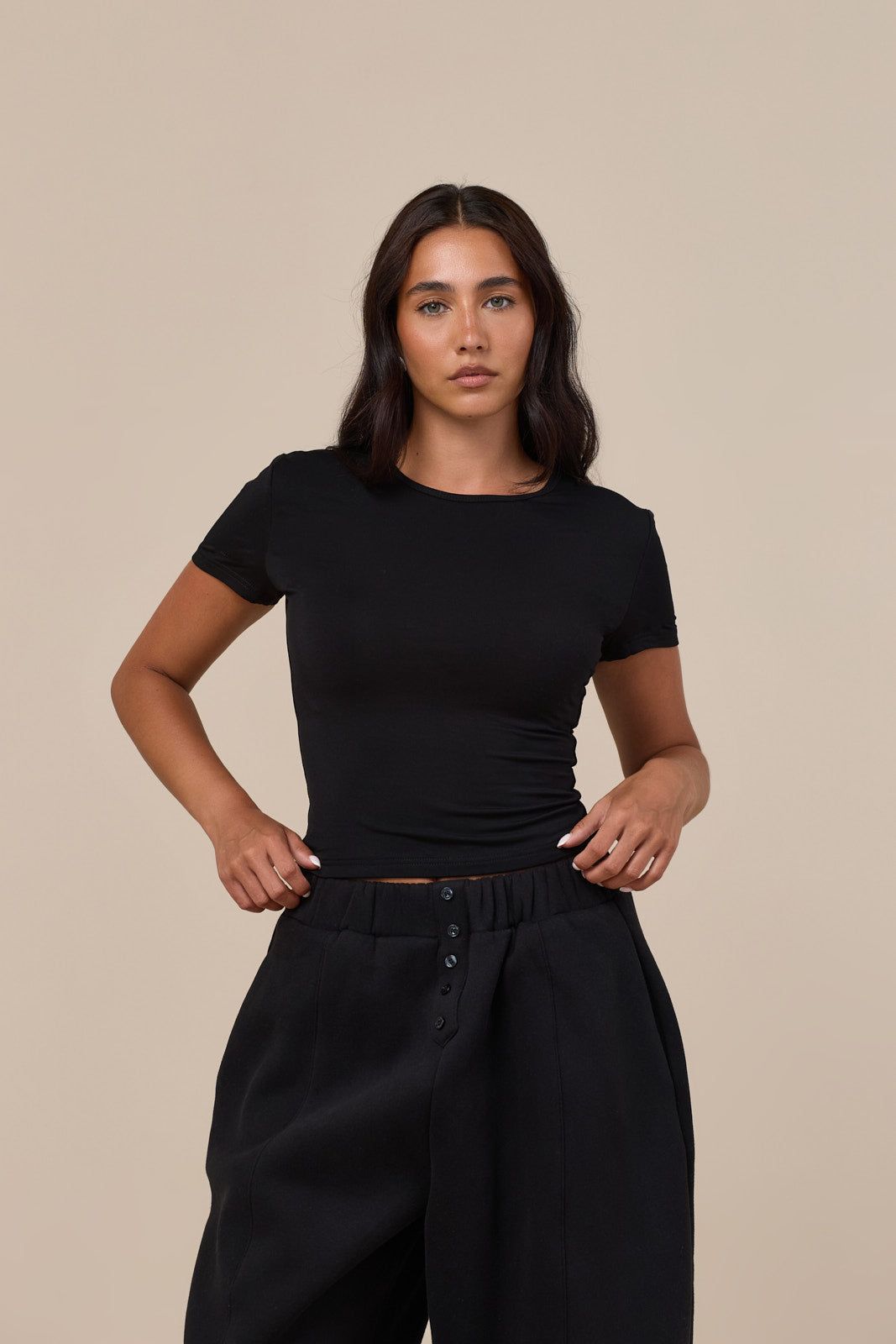 BLAKE SCULPTING SHORT SLEEVE T-SHIRT | BLACK