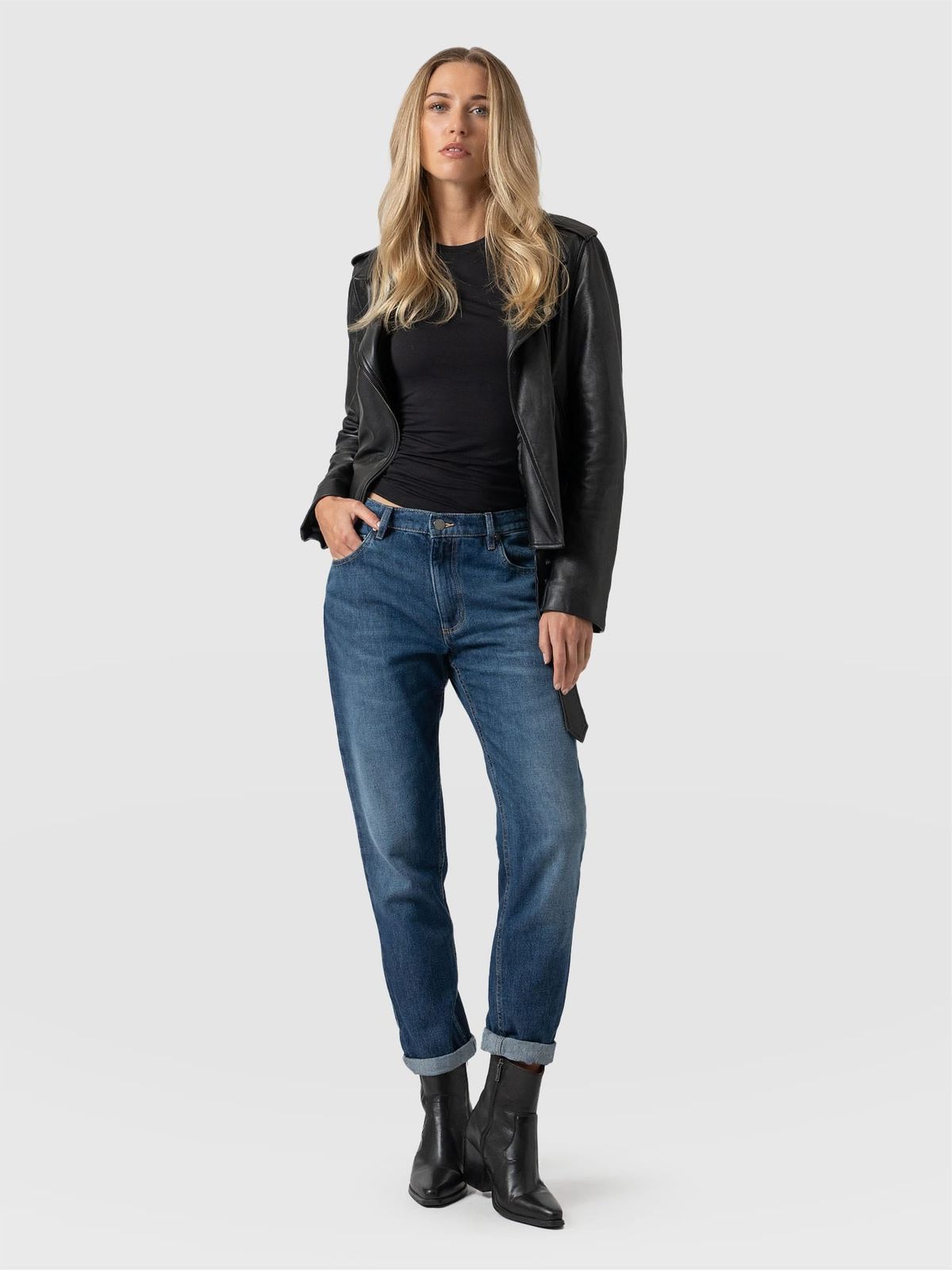 Boyfriend Jeans - Mid Blue