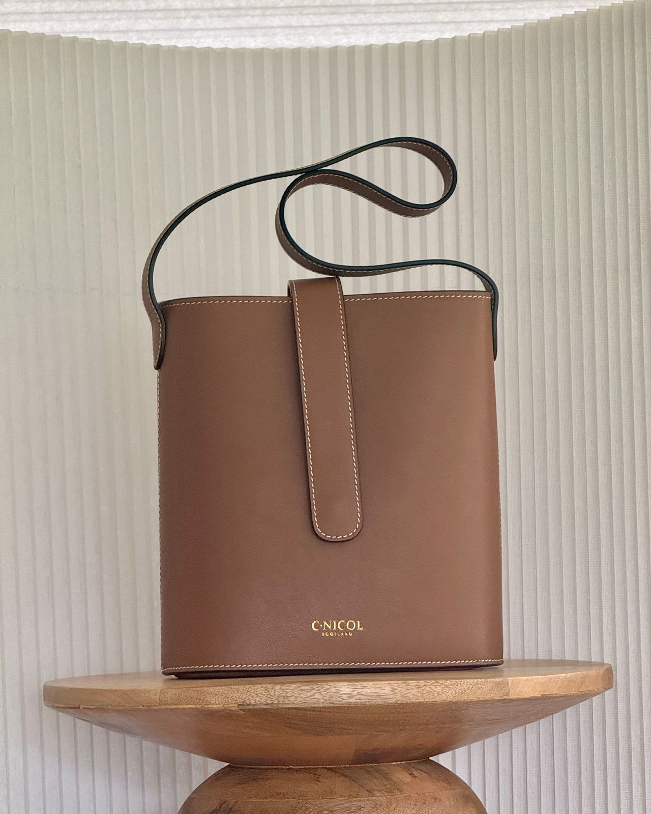 HOLLY TAN BUCKET BAG SAMPLE