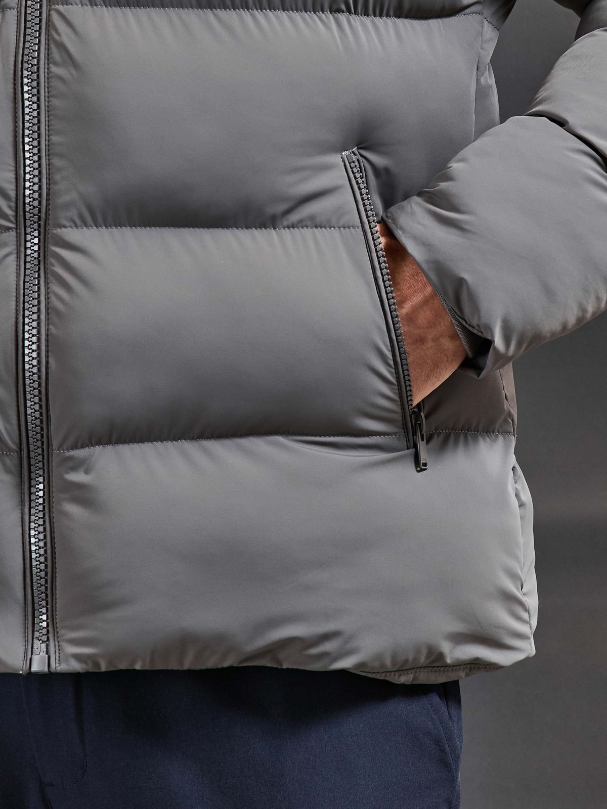 Essential Puffer Jacket In Olive
