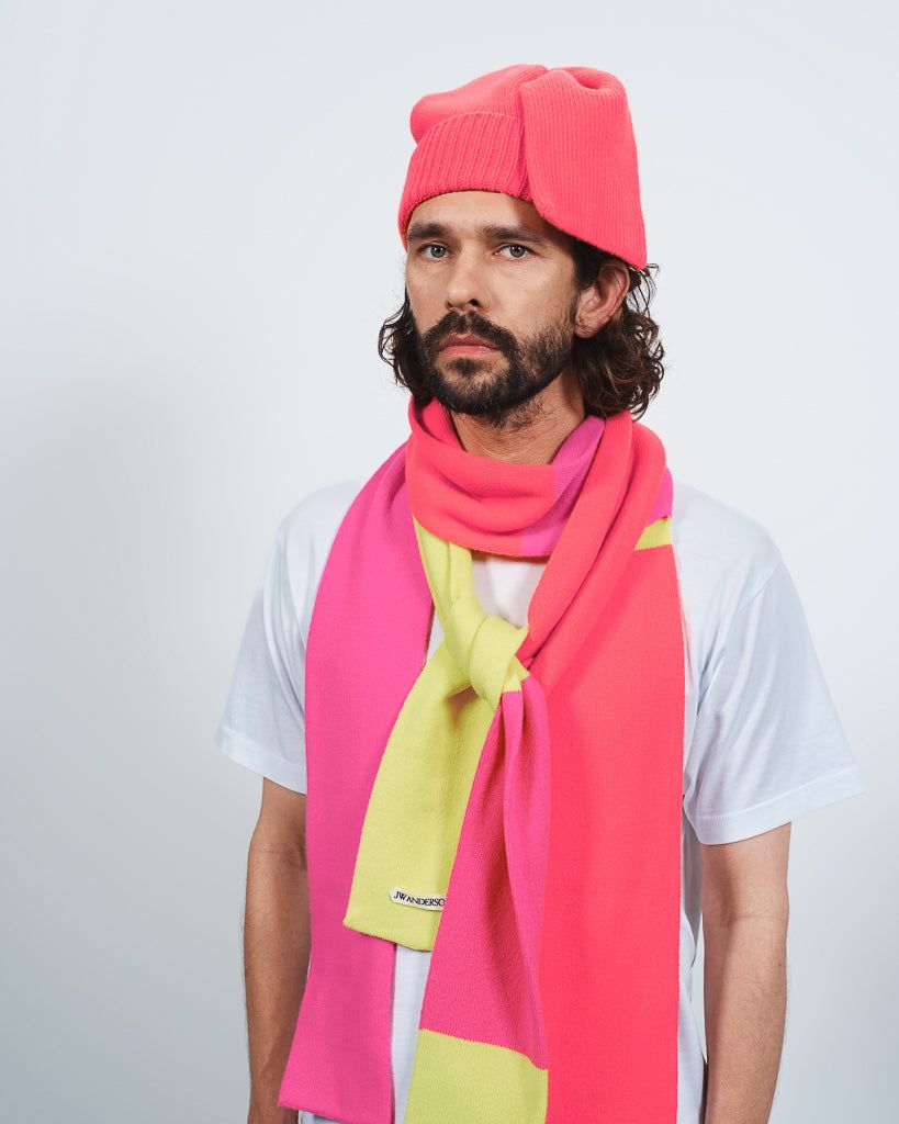 KNOTTED BEANIE HAT IN NEON ORANGE