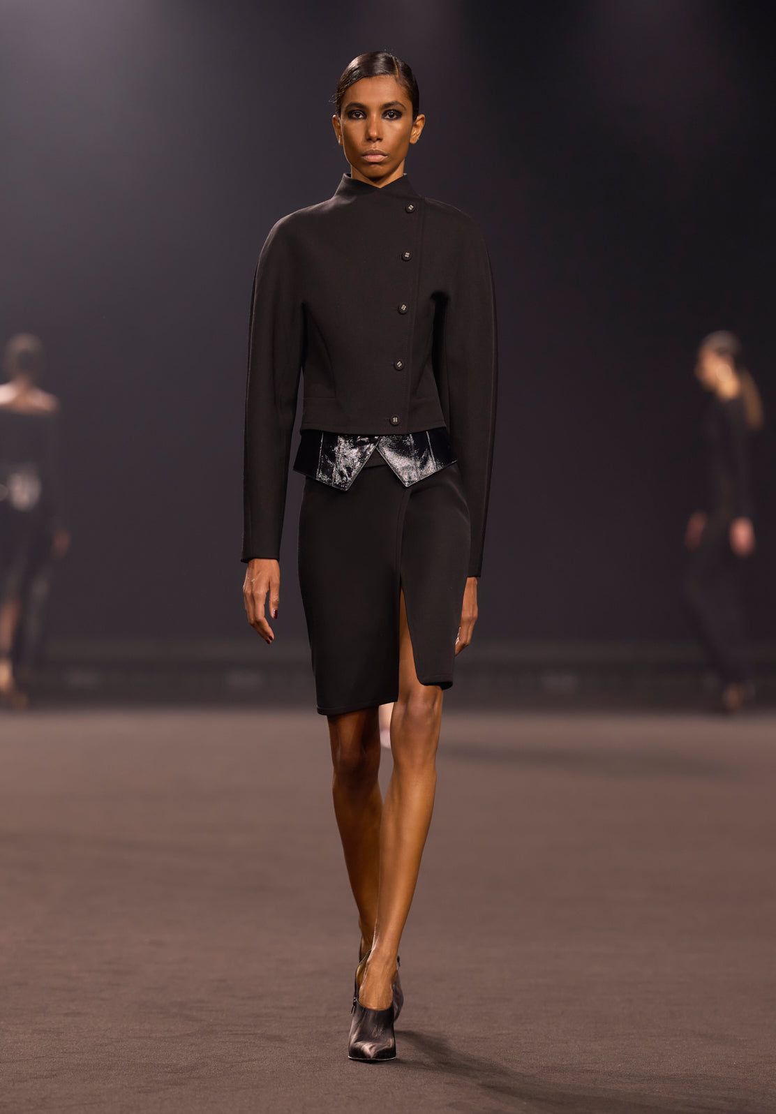 Look 10