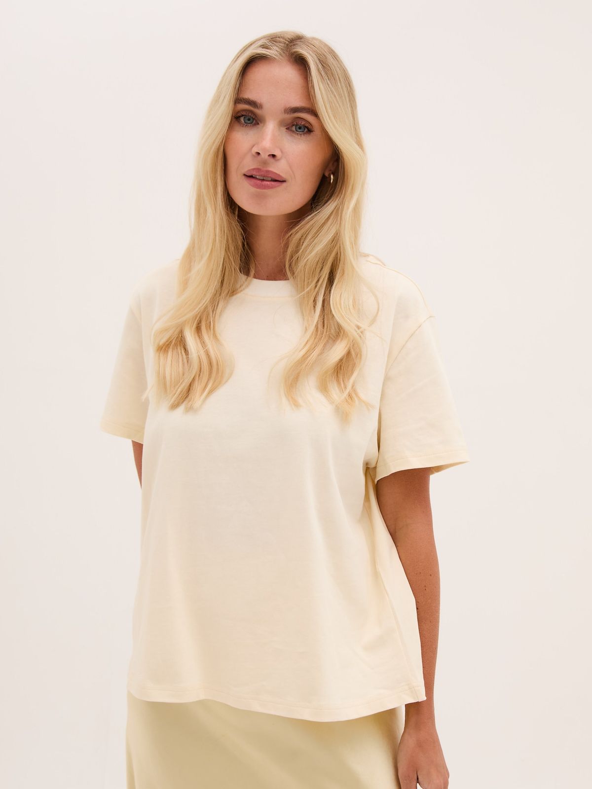 Ennis Cream Relaxed Cotton T-Shirt