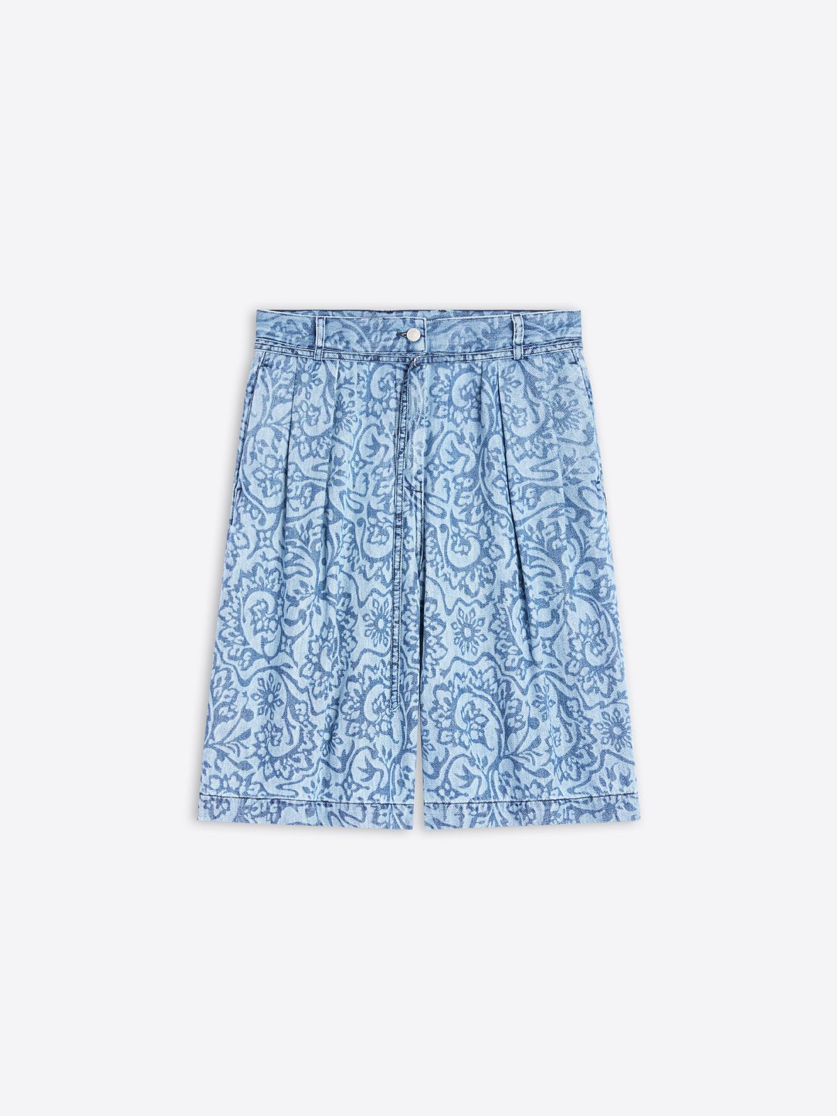 Belted denim shorts