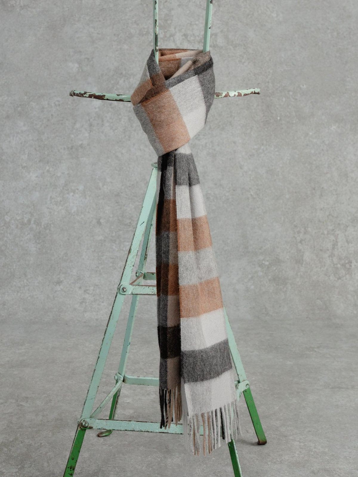The Cashmere Check Scarf - Gold Check