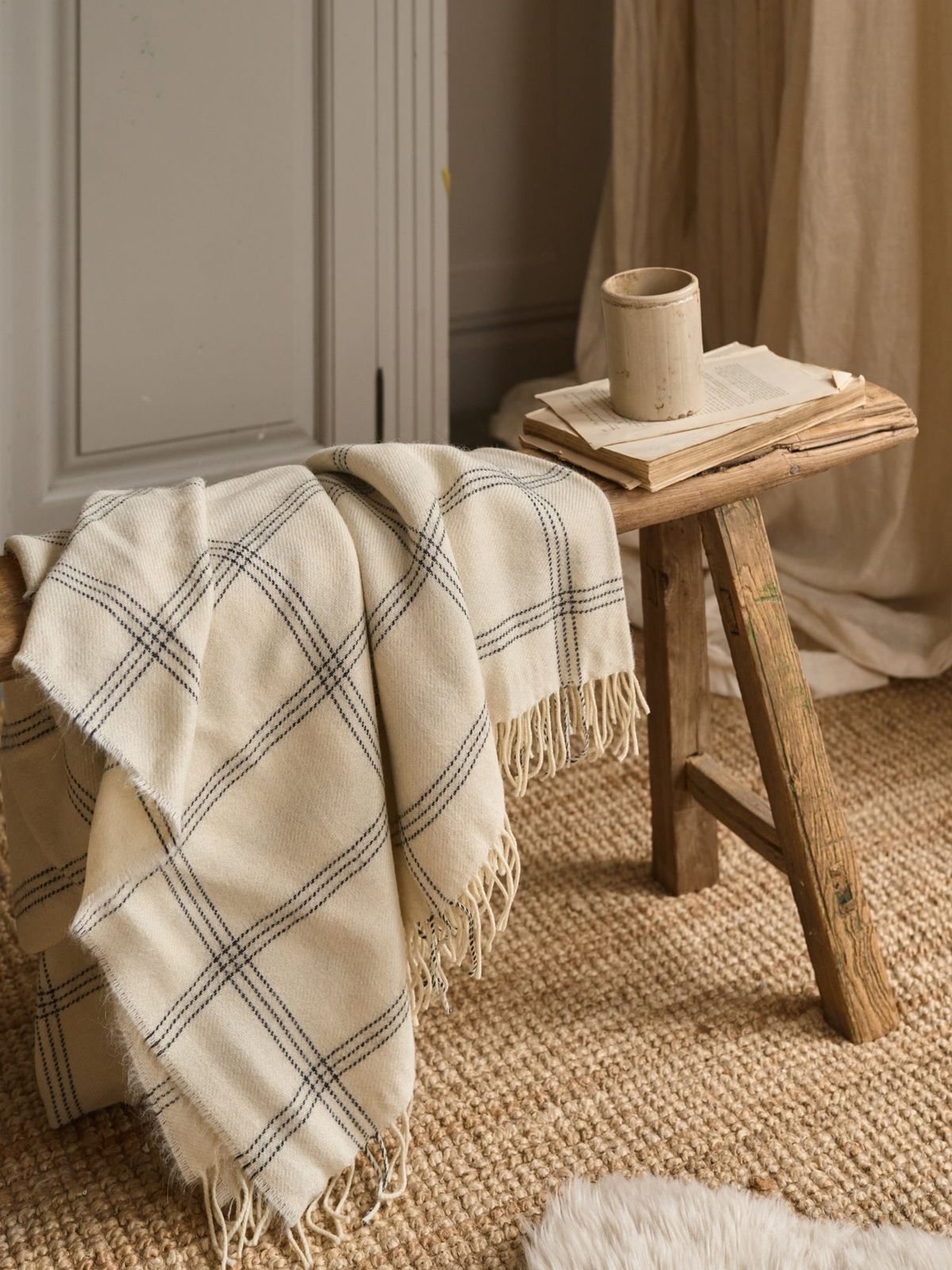 The Glencoe Alpaca Throw - White Pearl
