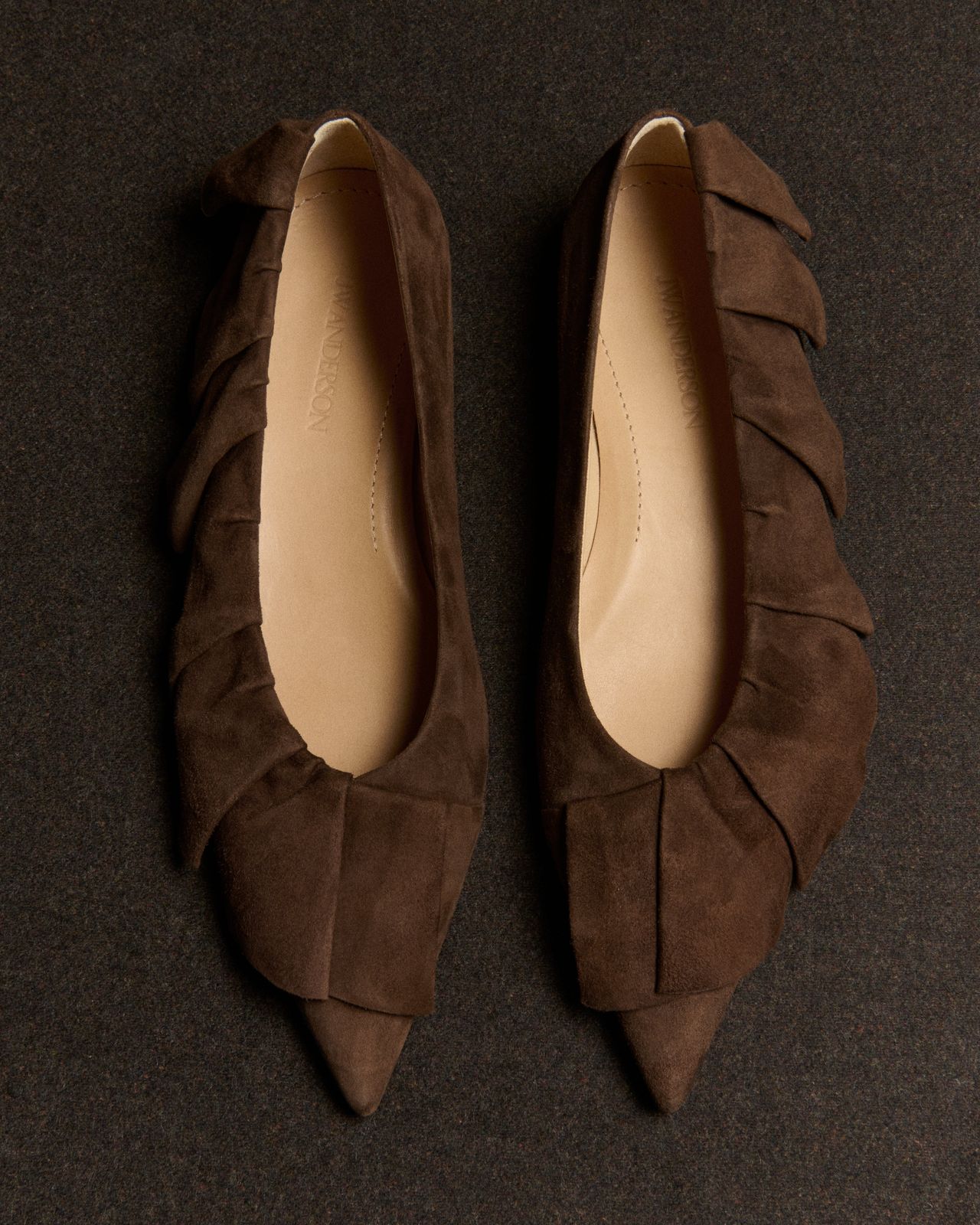 WOMENS RUFFLE BALLERINA FLATS IN BROWN