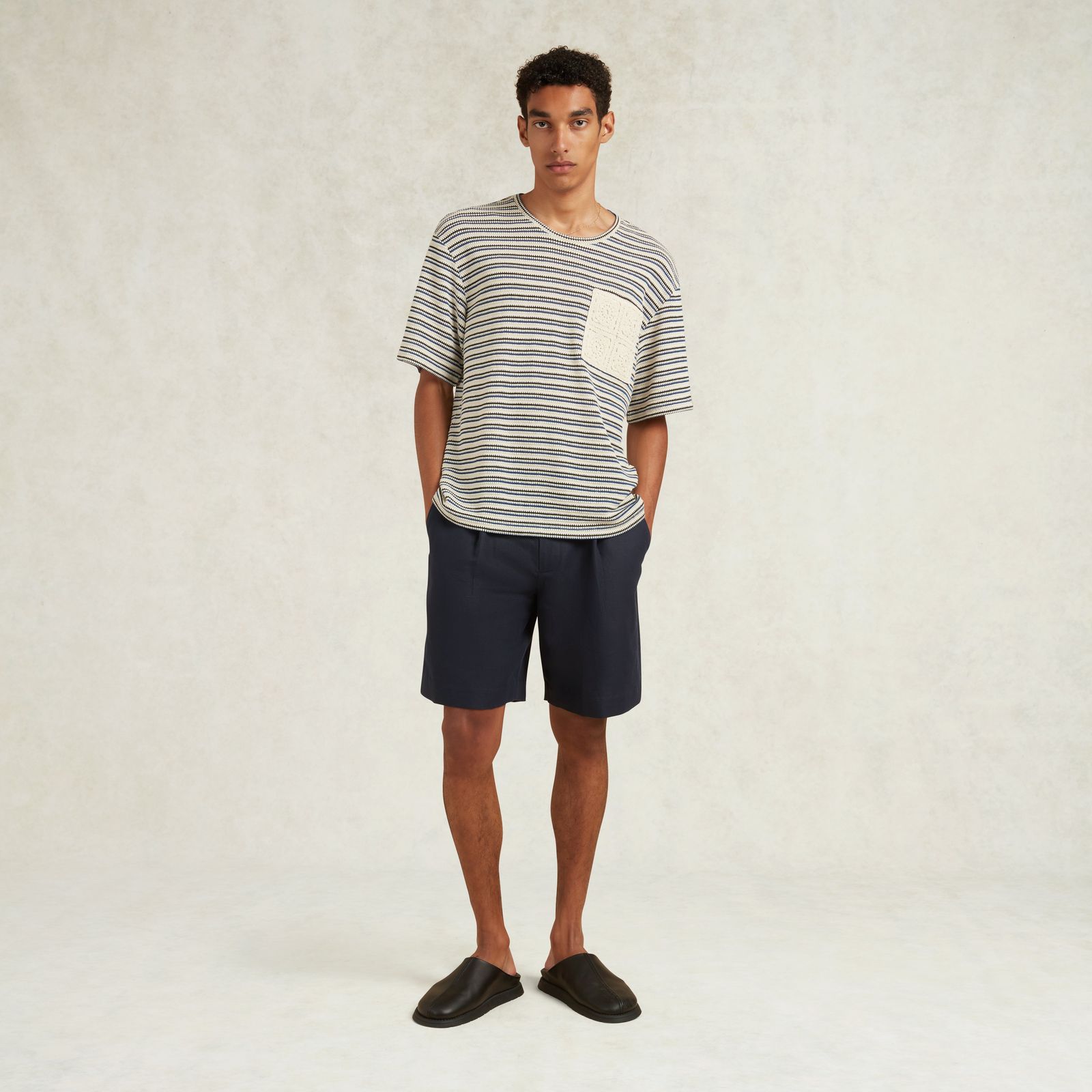 NEVIS HEMP BLEND BERMUDA SHORT - NAVY