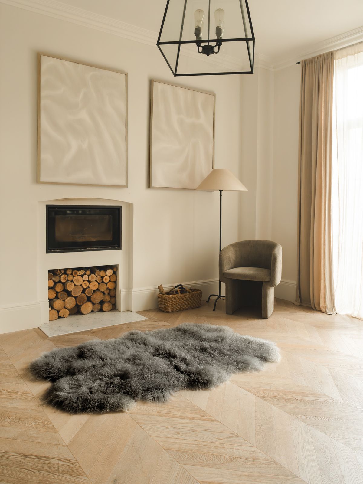 Quatro Tibetan Sheepskin Rug - Charcoal